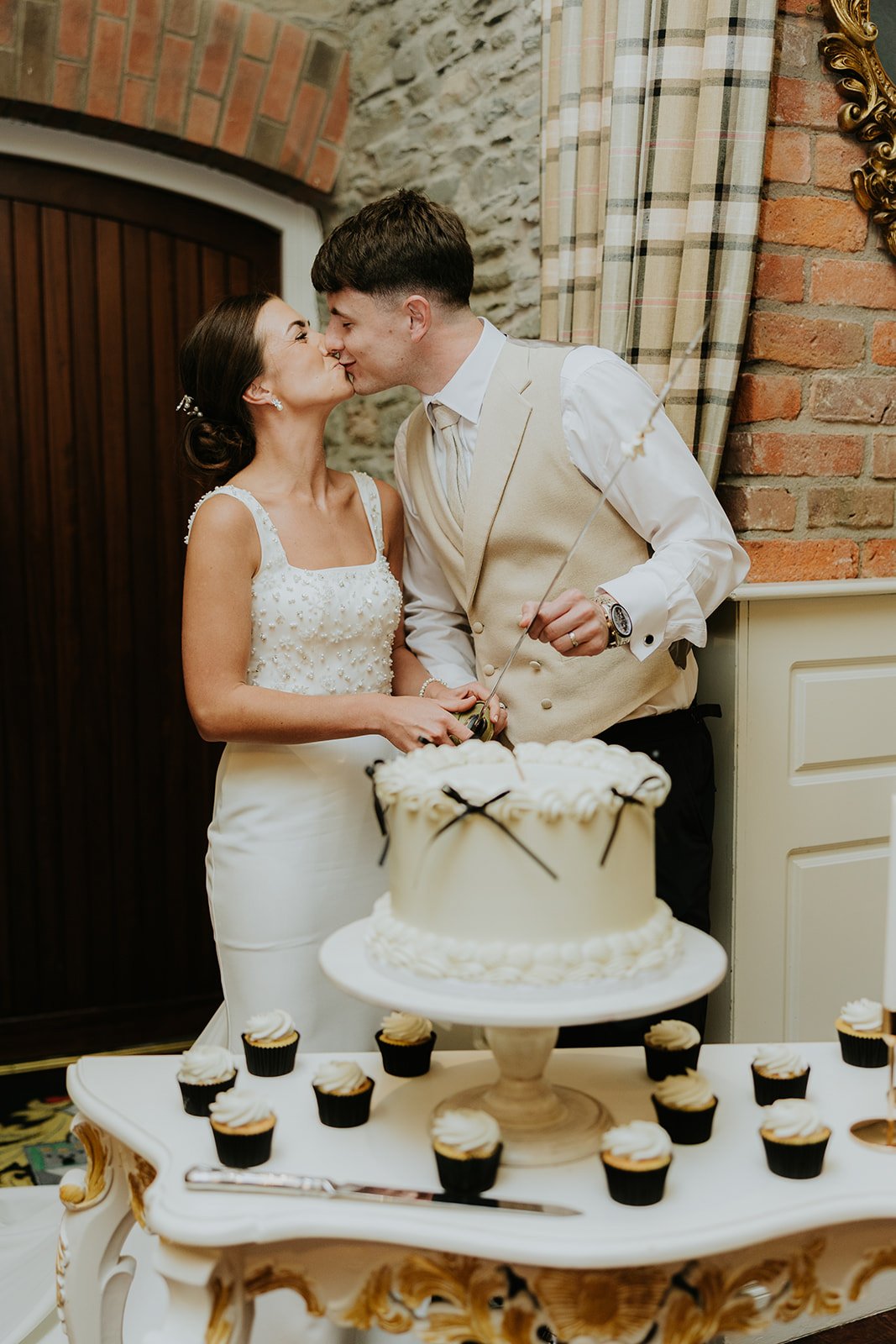 Caitlin & Chris | Darver Castle -162.jpg