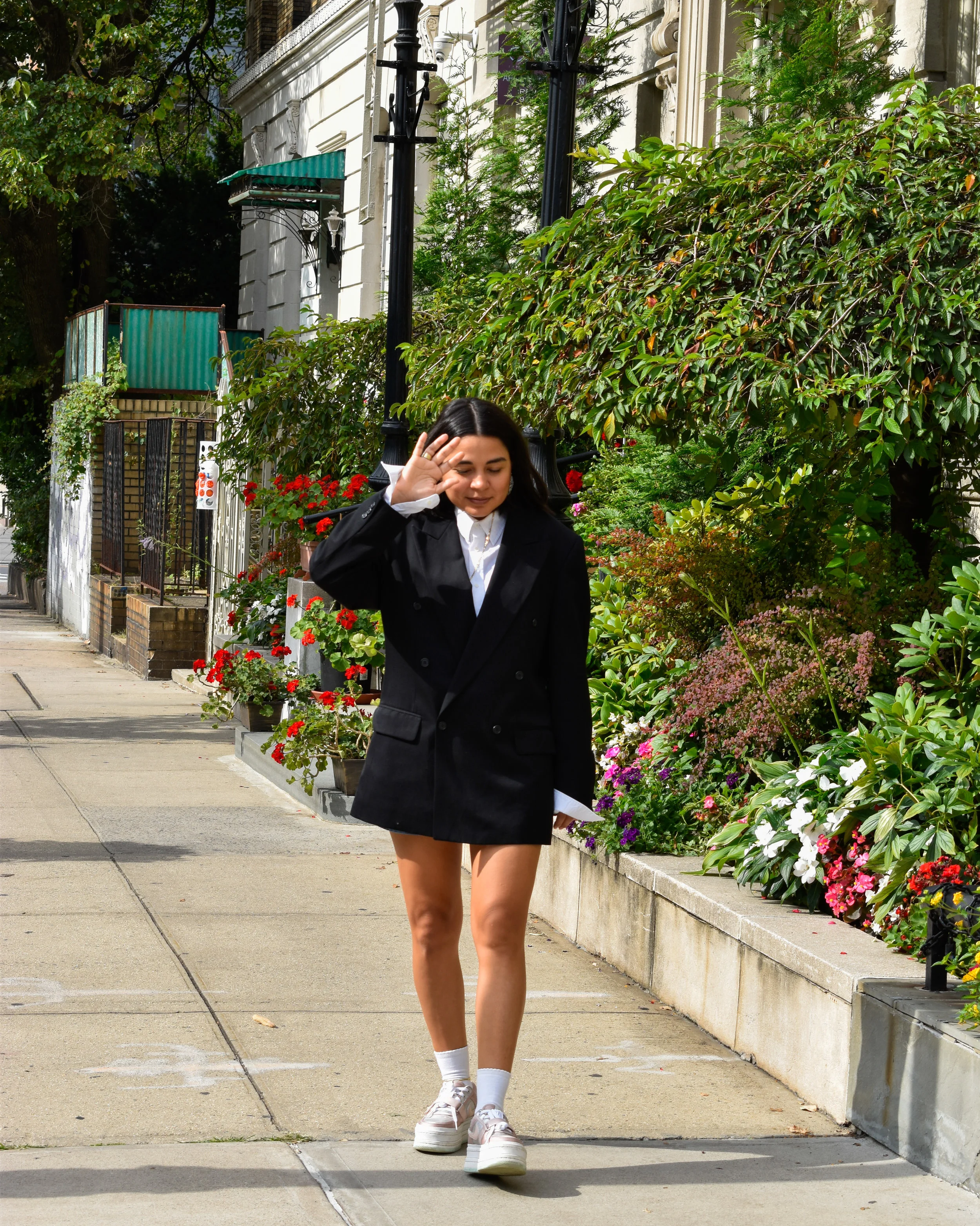 Who_leesa_does_blazers_1b.jpg