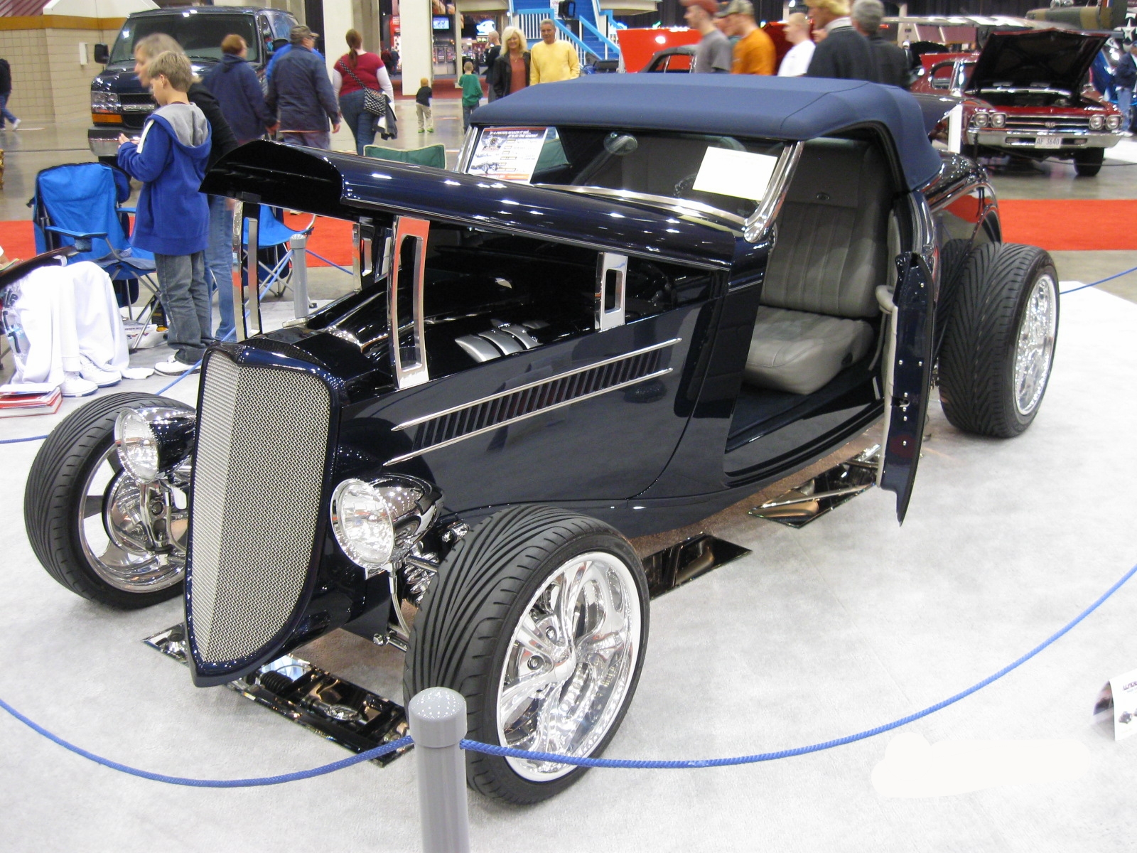 1933 Ford 310.JPG