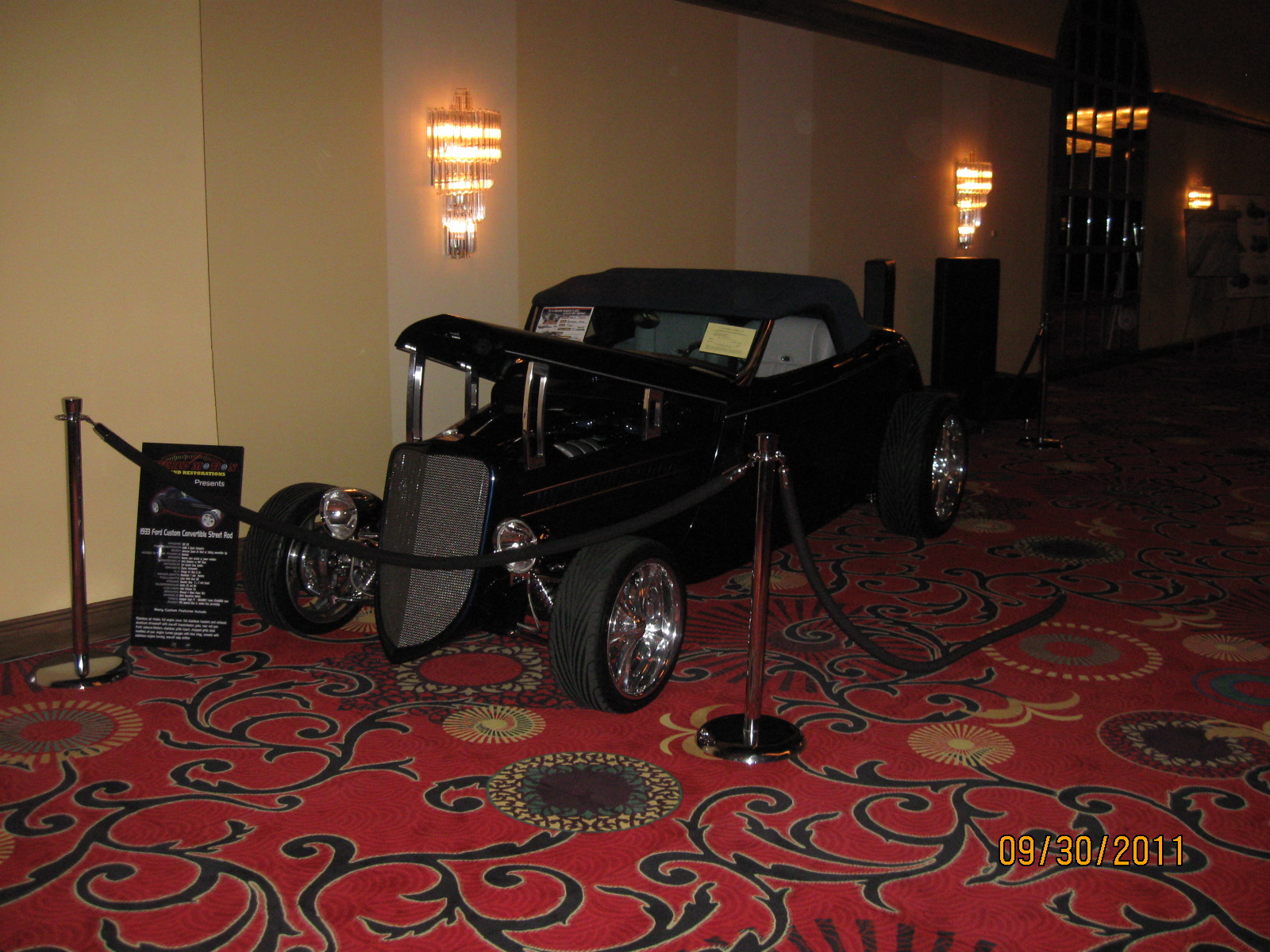 1933 Ford 306.JPG