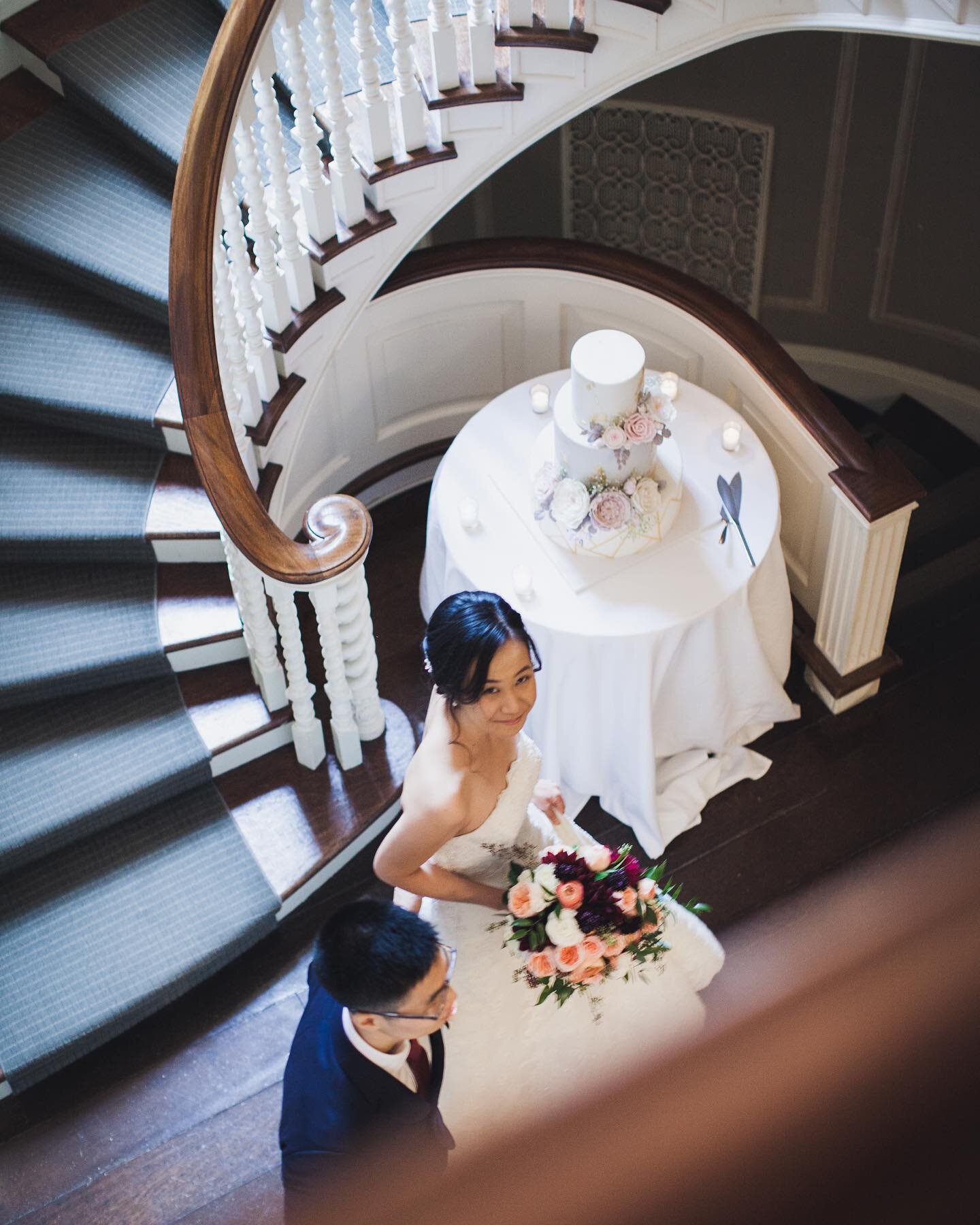 🎂 
.
.
.
.
.
#weddingcake #weddingphotos #weddingphotography #torontowedding #torontoweddingphotography #photography