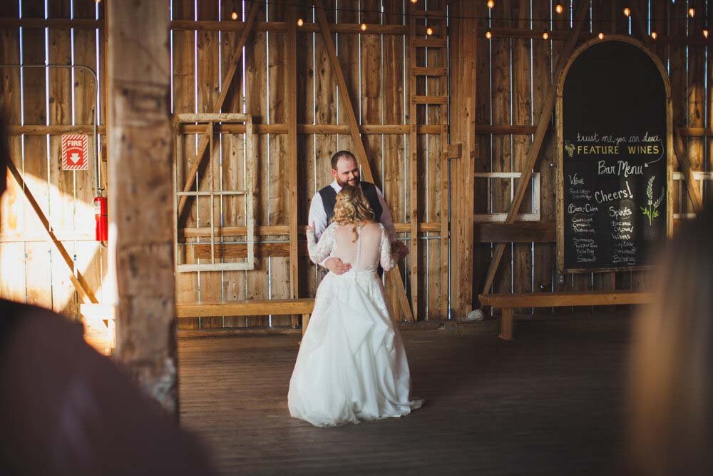 Rustic (Barn) Wedding Photography-24-2.jpg