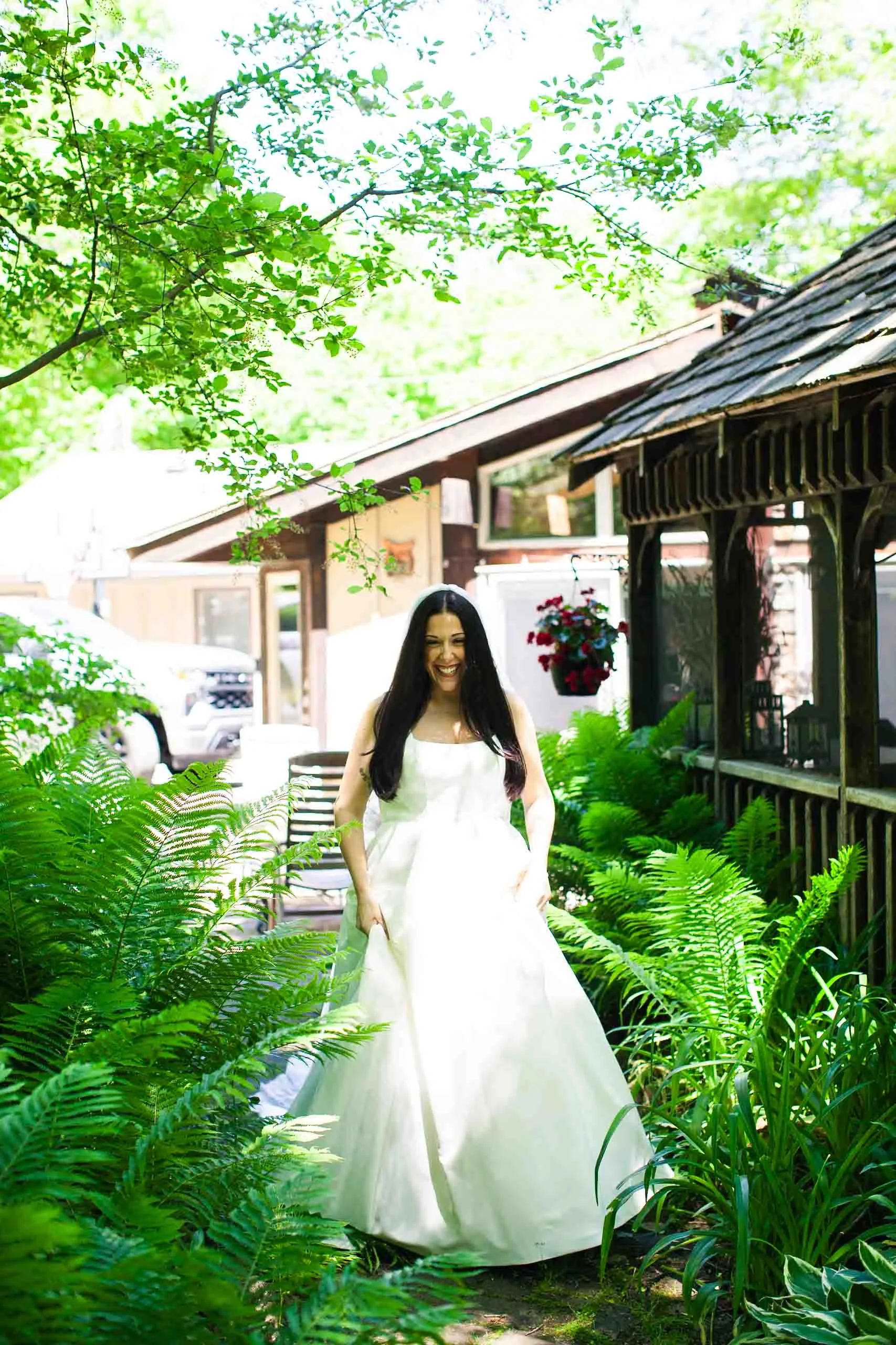 cambridge-ontario-garden-wedding-photography-couple-portraits-3.jpg