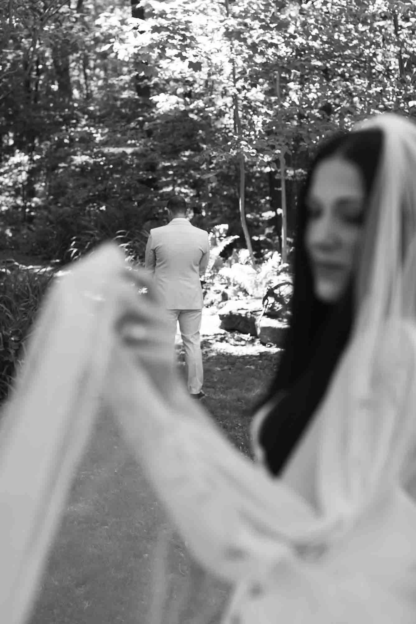cambridge-ontario-garden-wedding-photography-couple-portraits-4.jpg