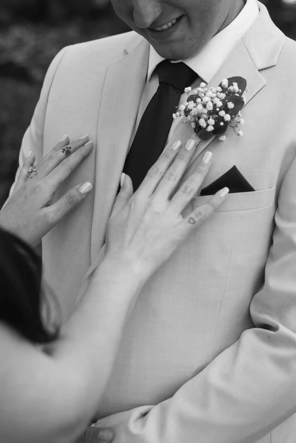 cambridge-ontario-garden-wedding-photography-couple-portraits-8.jpg