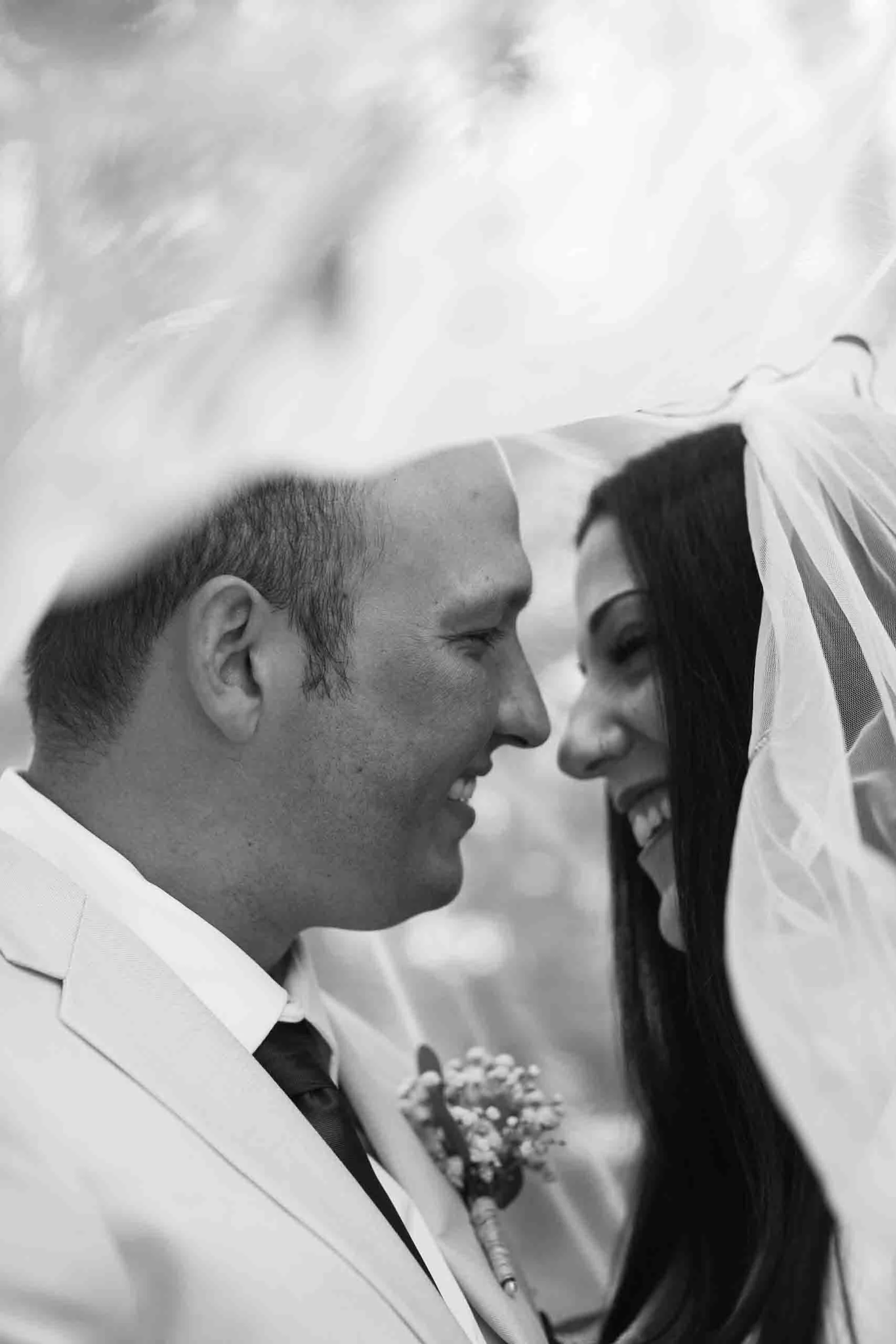 cambridge-ontario-garden-wedding-photography-couple-portraits-19.jpg