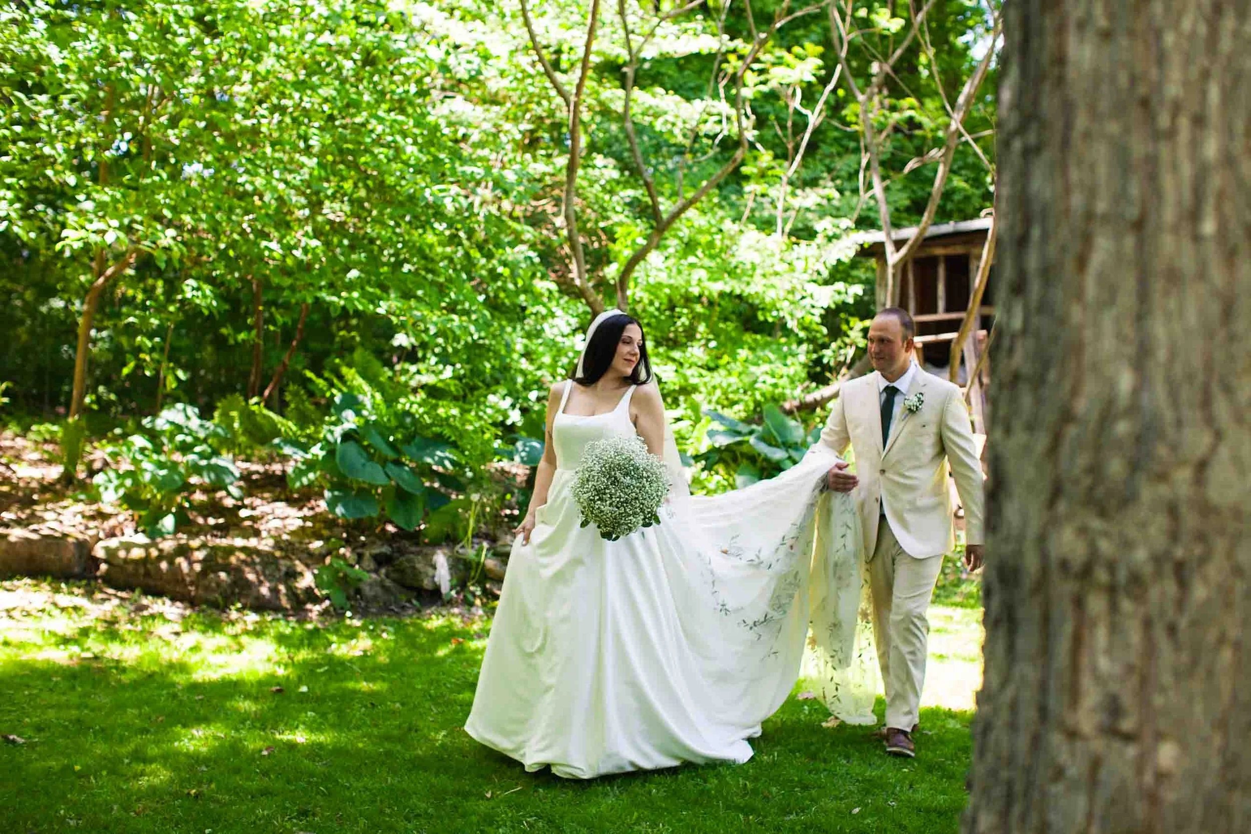 cambridge-ontario-garden-wedding-photography-couple-portraits-28.jpg