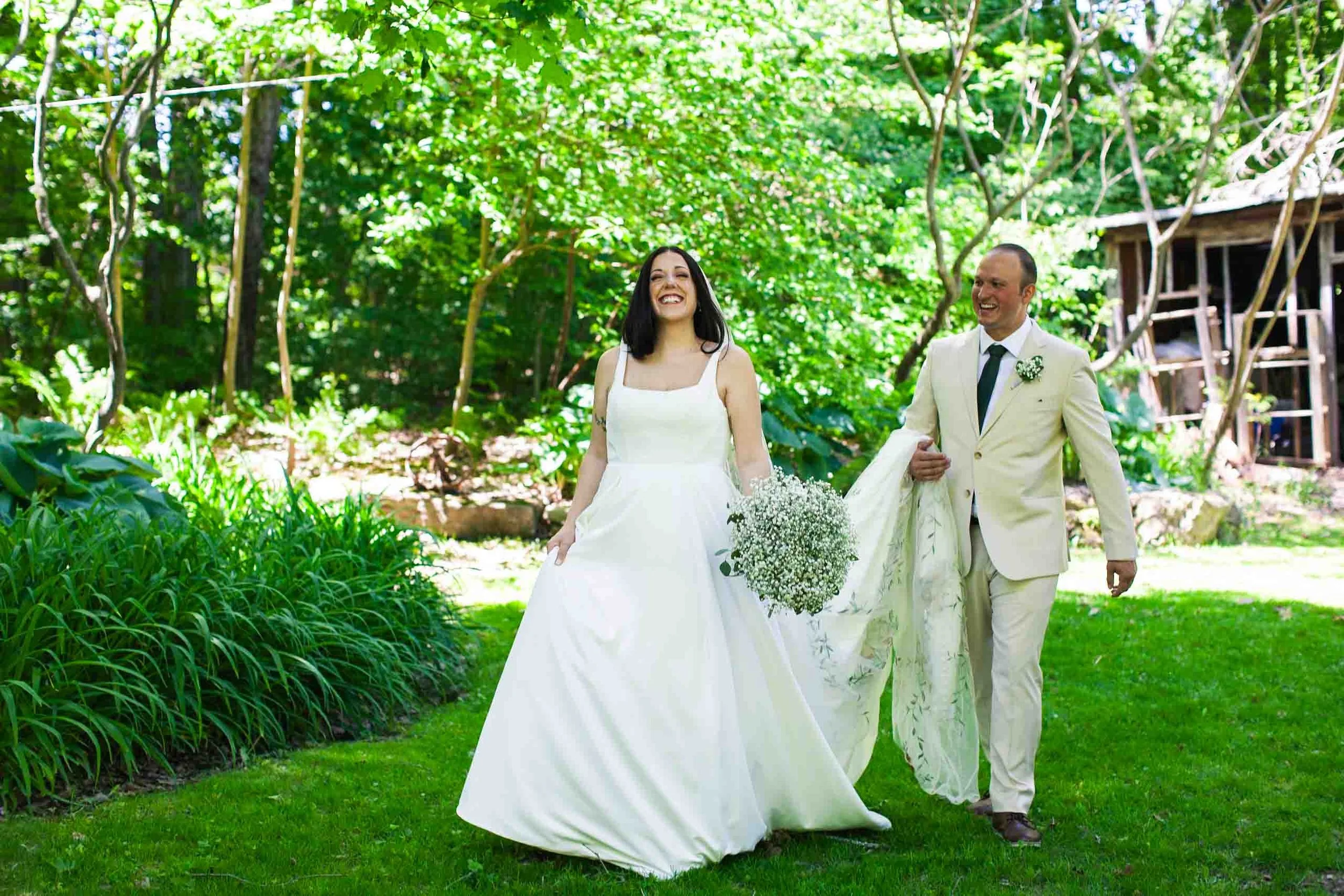 cambridge-ontario-garden-wedding-photography-couple-portraits-30.jpg