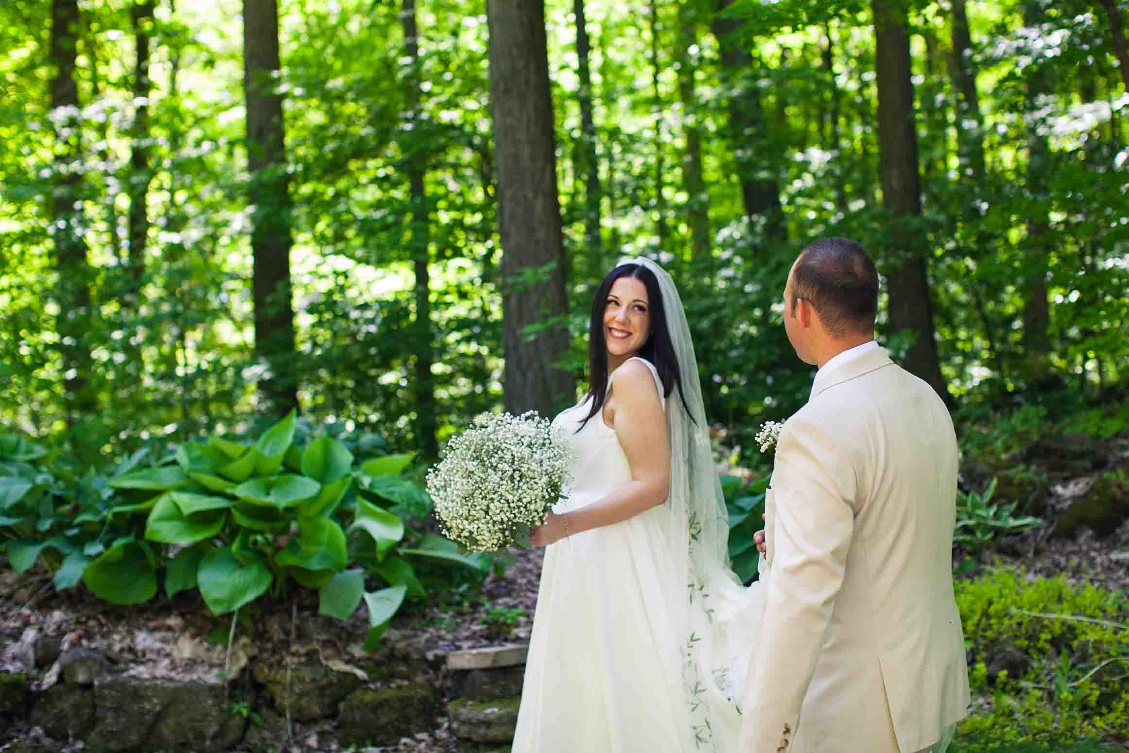 cambridge-ontario-garden-wedding-photography-couple-portraits-31.jpg