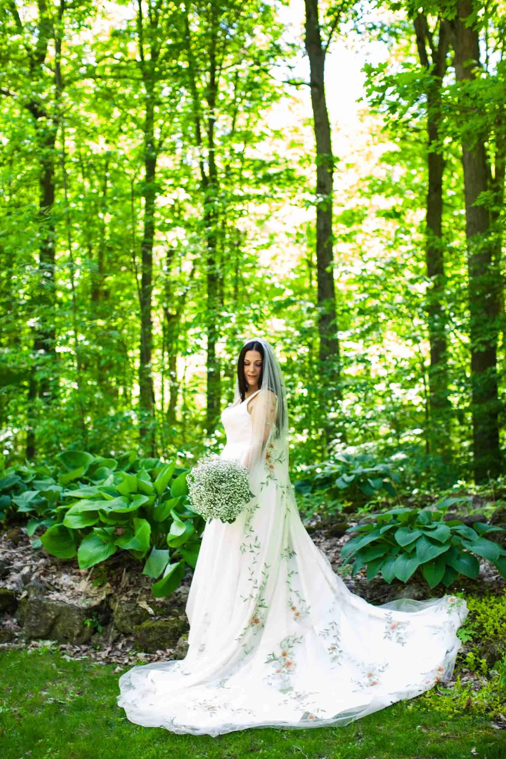 cambridge-ontario-garden-wedding-photography-couple-portraits-36.jpg