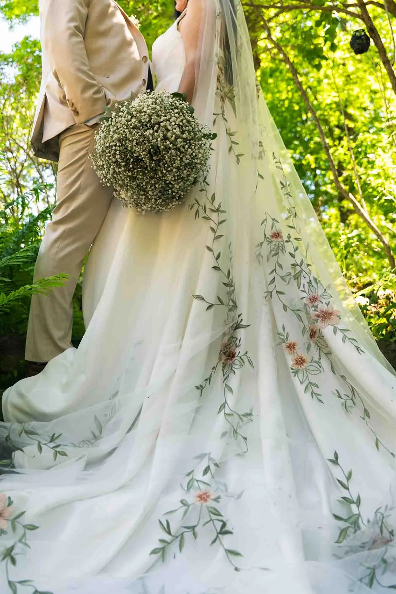 cambridge-ontario-garden-wedding-photography-couple-portraits-62.jpg
