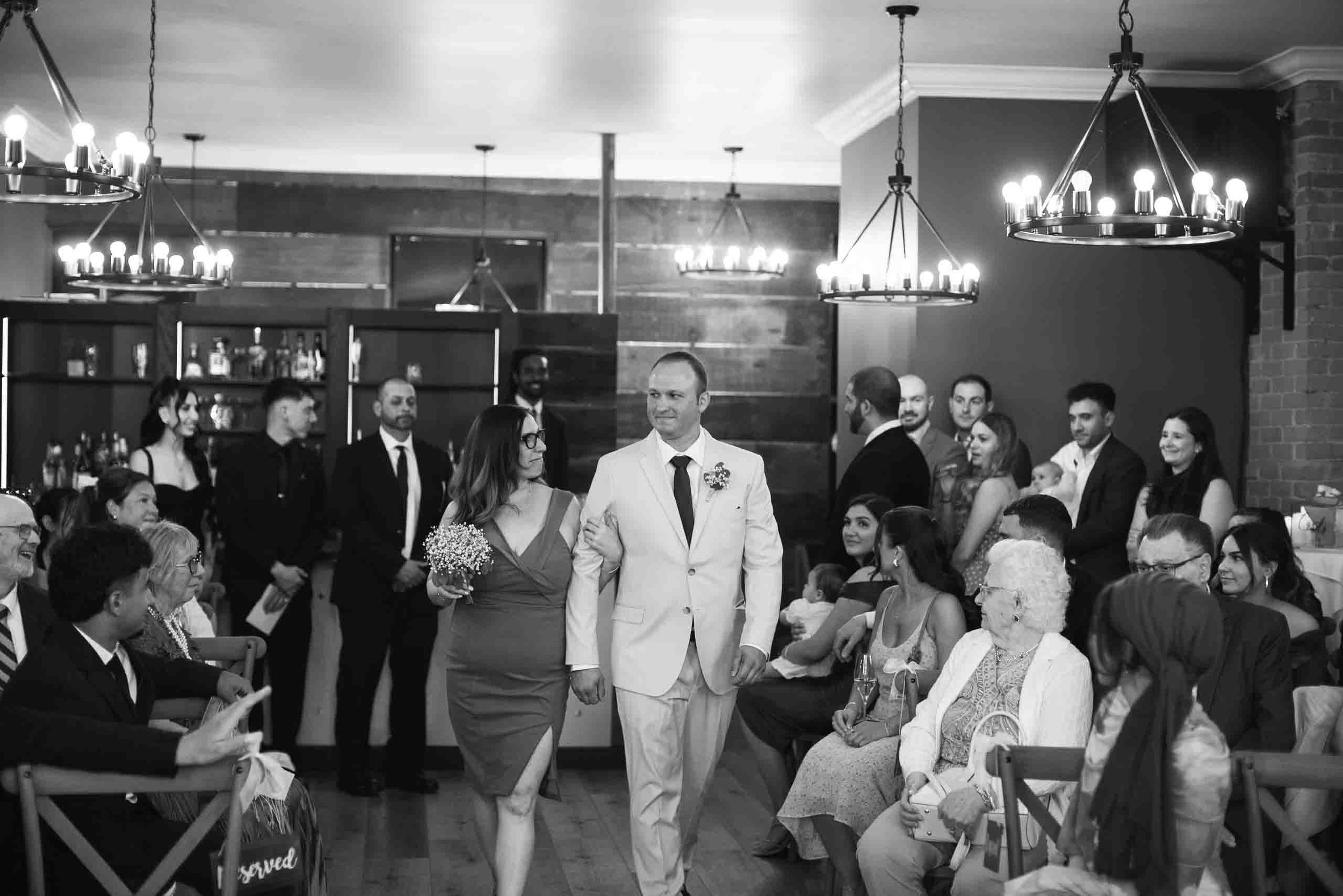 ce-soir-brasserie-bar-wedding-oakville-001.jpg-575.jpg