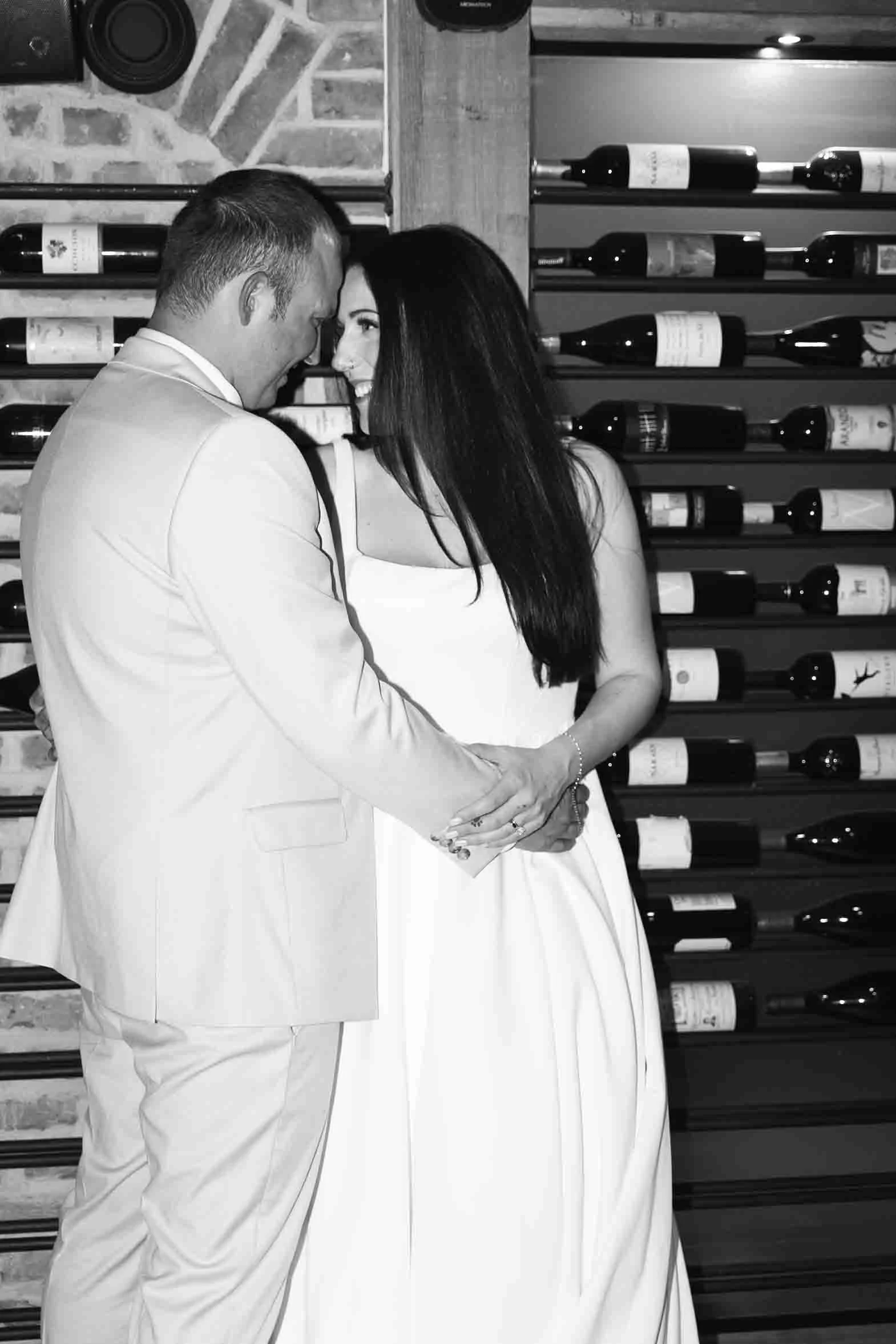 ce-soir-brasserie-bar-wedding-oakville-001.jpg-716.jpg