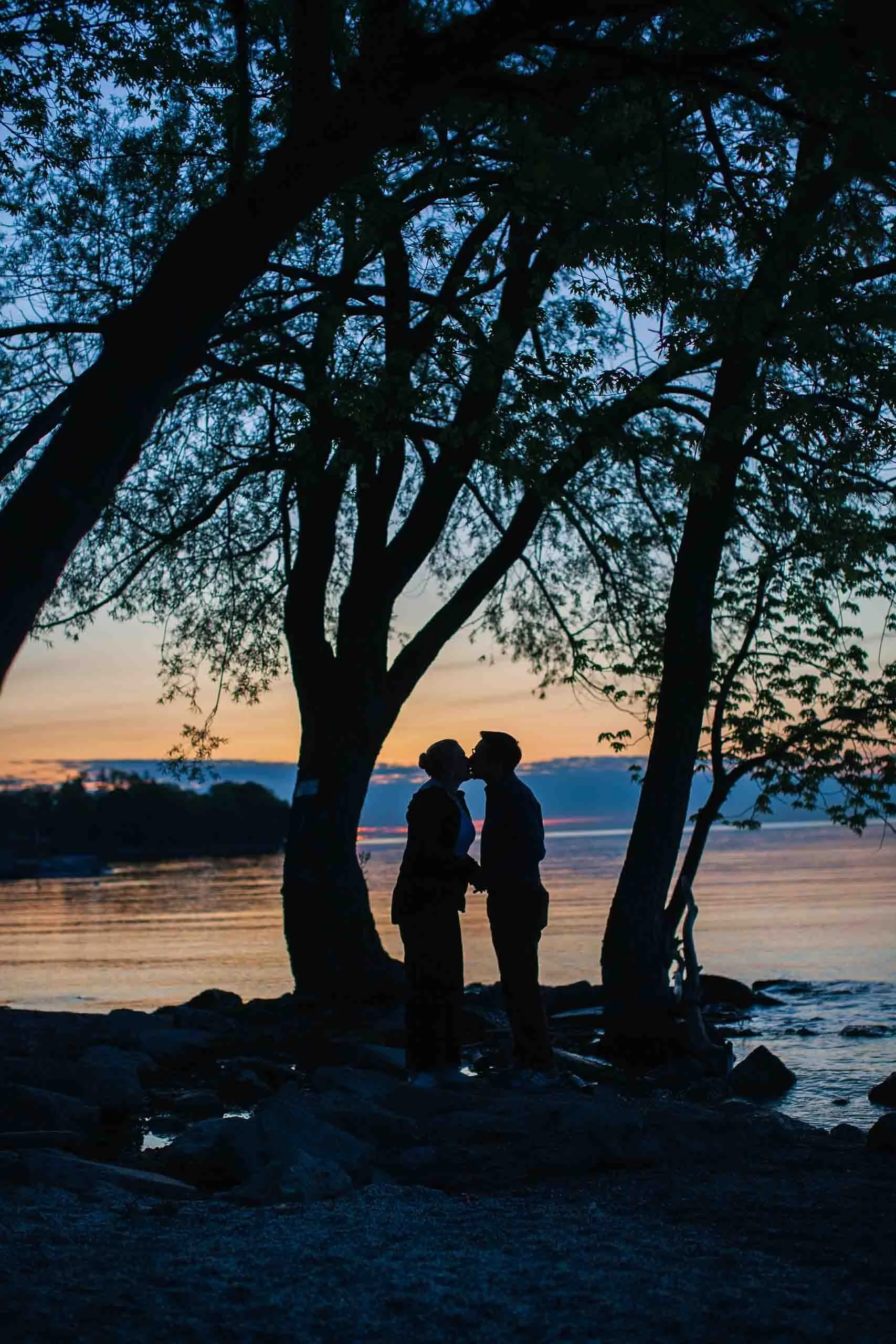 richards-memorial-park-sunrise-engagement-photoshoot-mississauga-candid-editorial.jpg-4.jpg