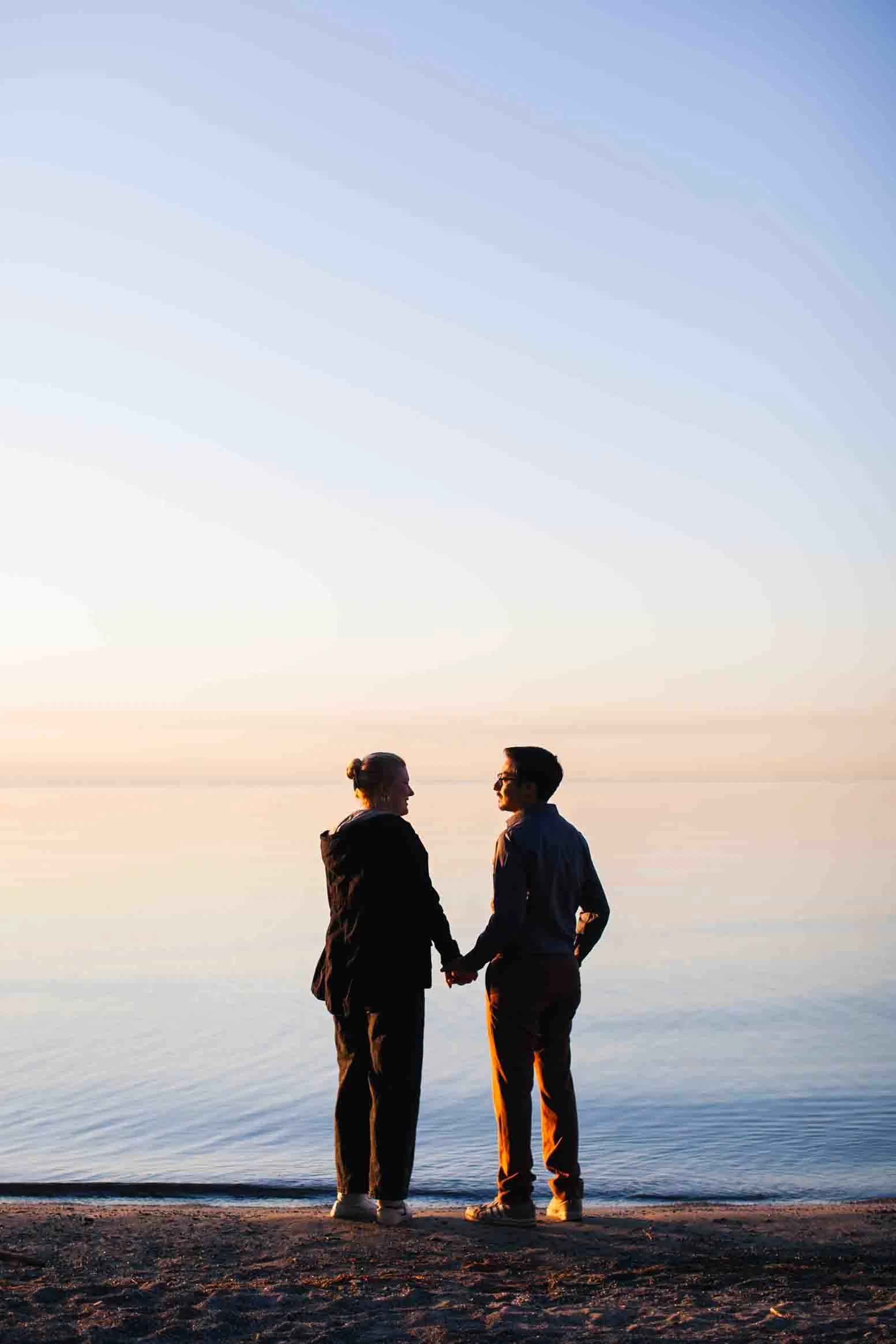 richards-memorial-park-sunrise-engagement-photoshoot-mississauga-candid-editorial.jpg-128.jpg