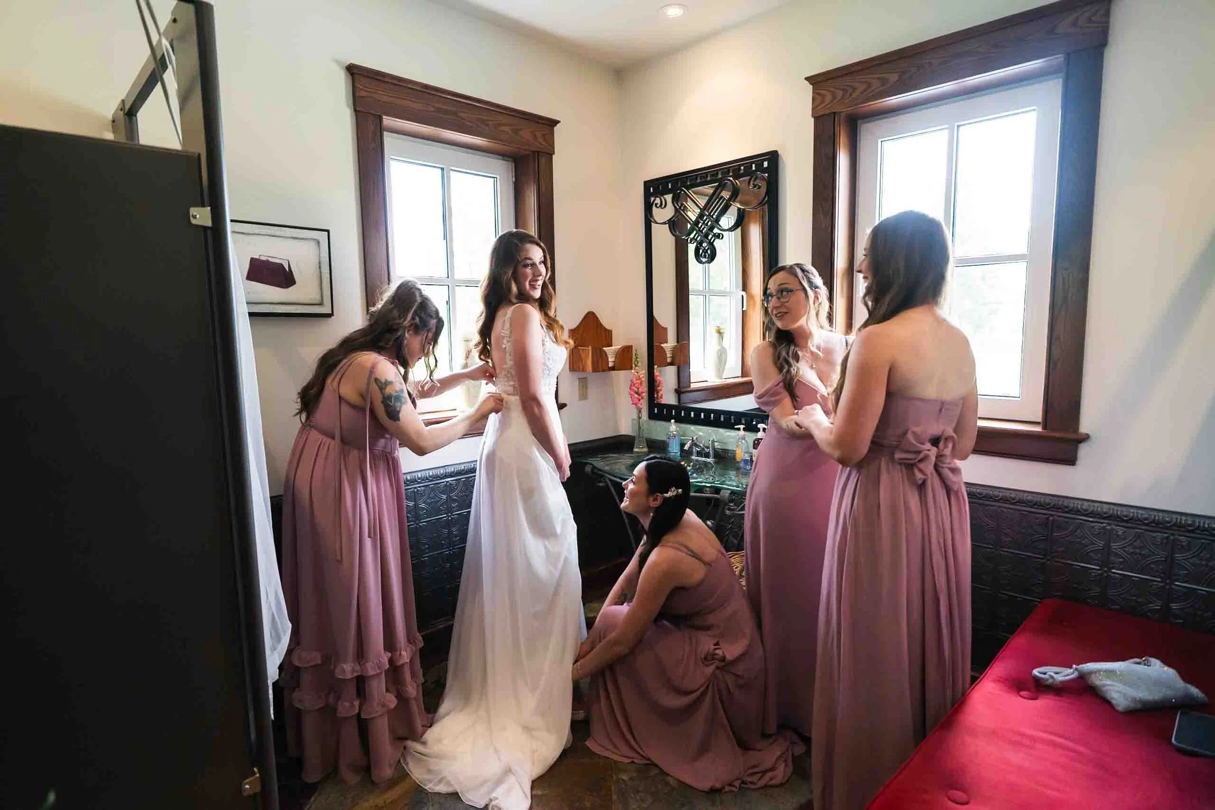 Hauser Hall Heidelberg Ontario Getting Ready Wedding Photography