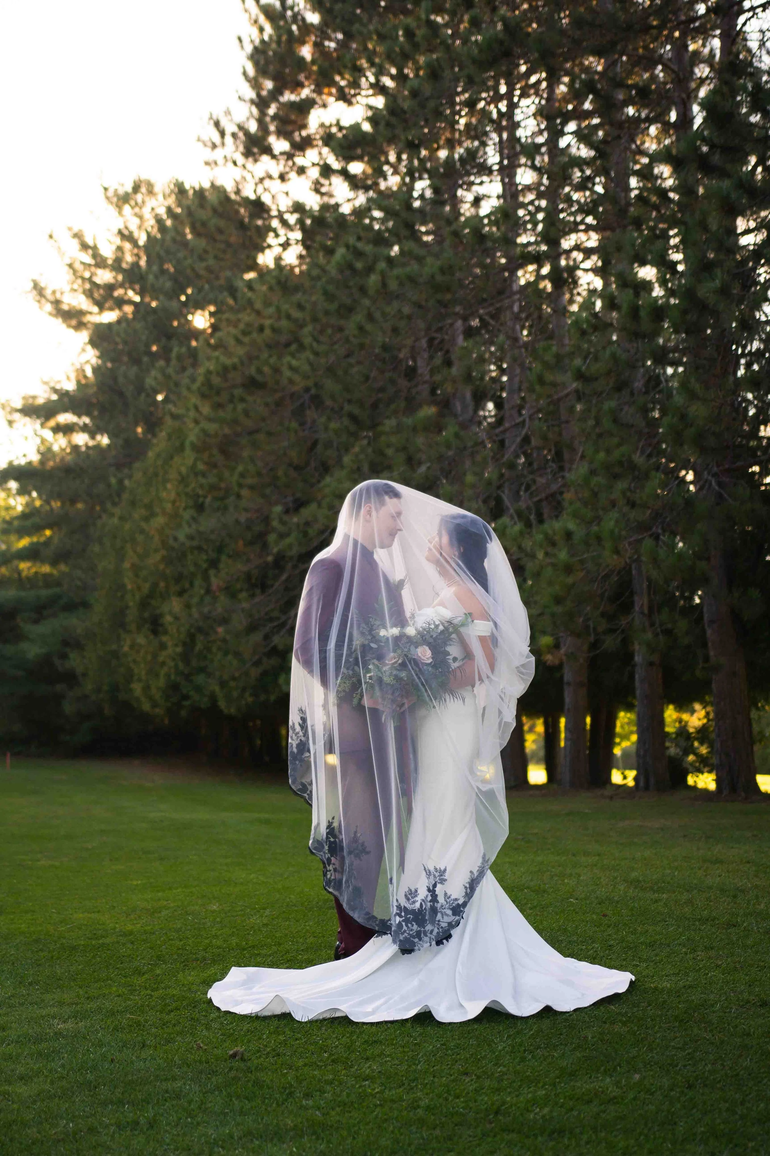 Barrie Ontario Wedding Photography at The Wilds at Cedar Valley