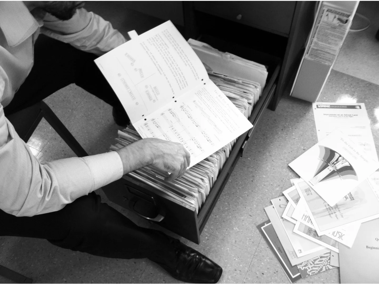 Handbell Music for Very Small Groups (68 Bells) Ashley Danyew