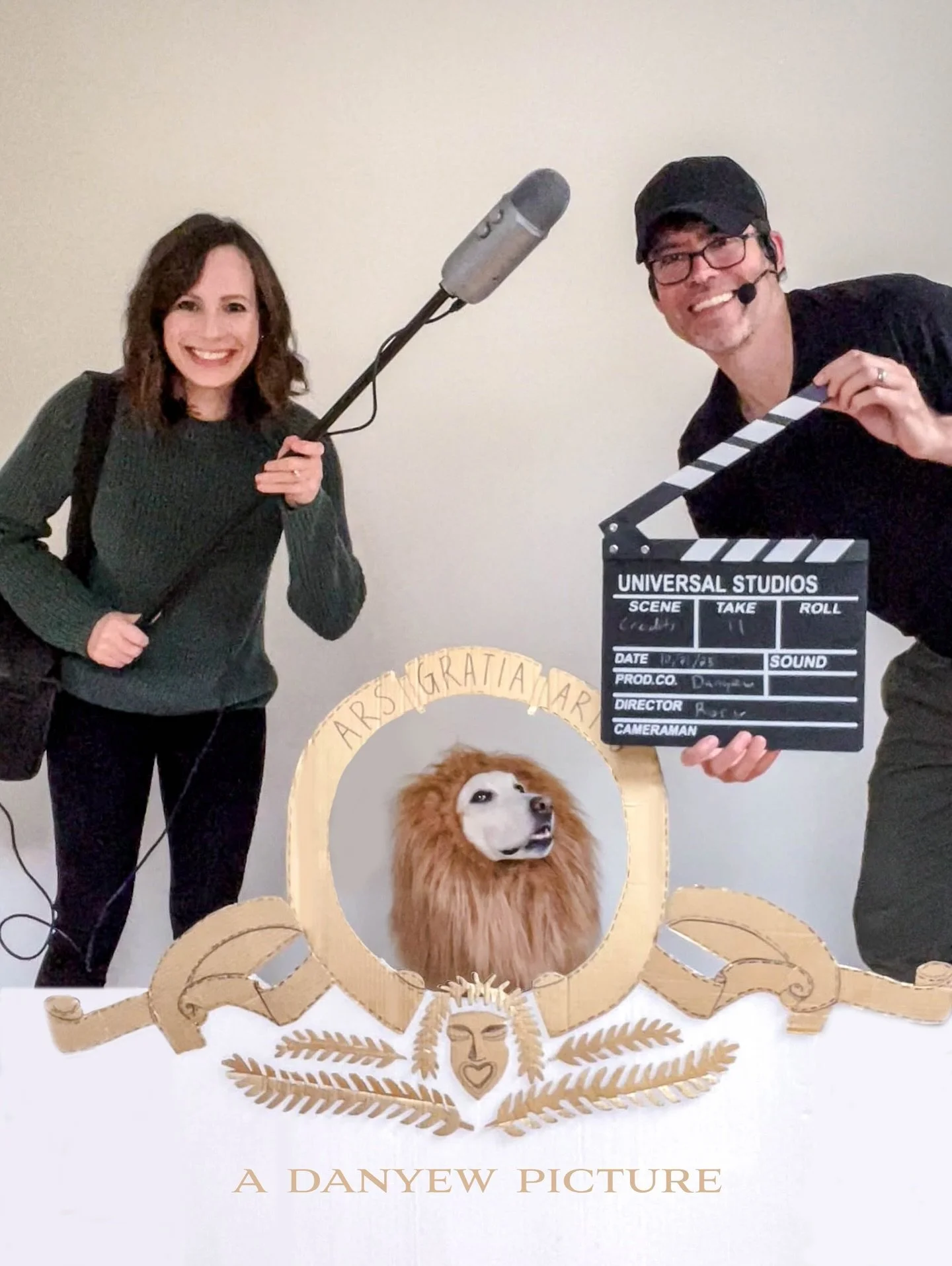 And… action! 🎥🦁 Happy Halloween!
#rorydoglife