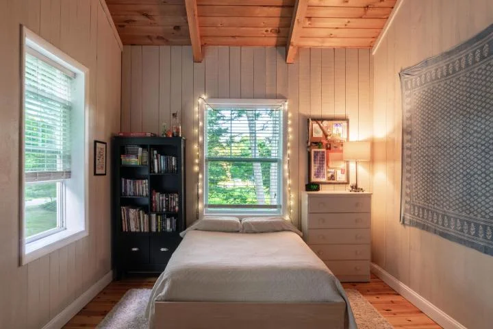 484 room 2.jpg