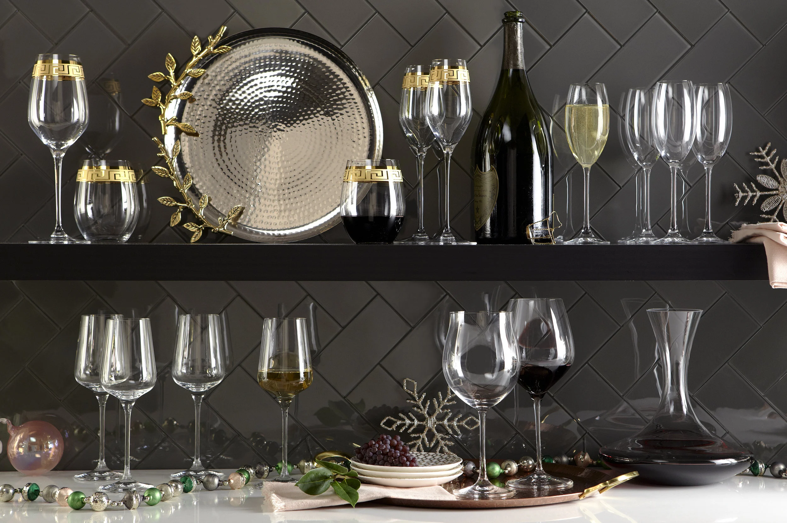 17_HOL_1017_VG_GLASSWARE_SF-FINAL copy.jpg