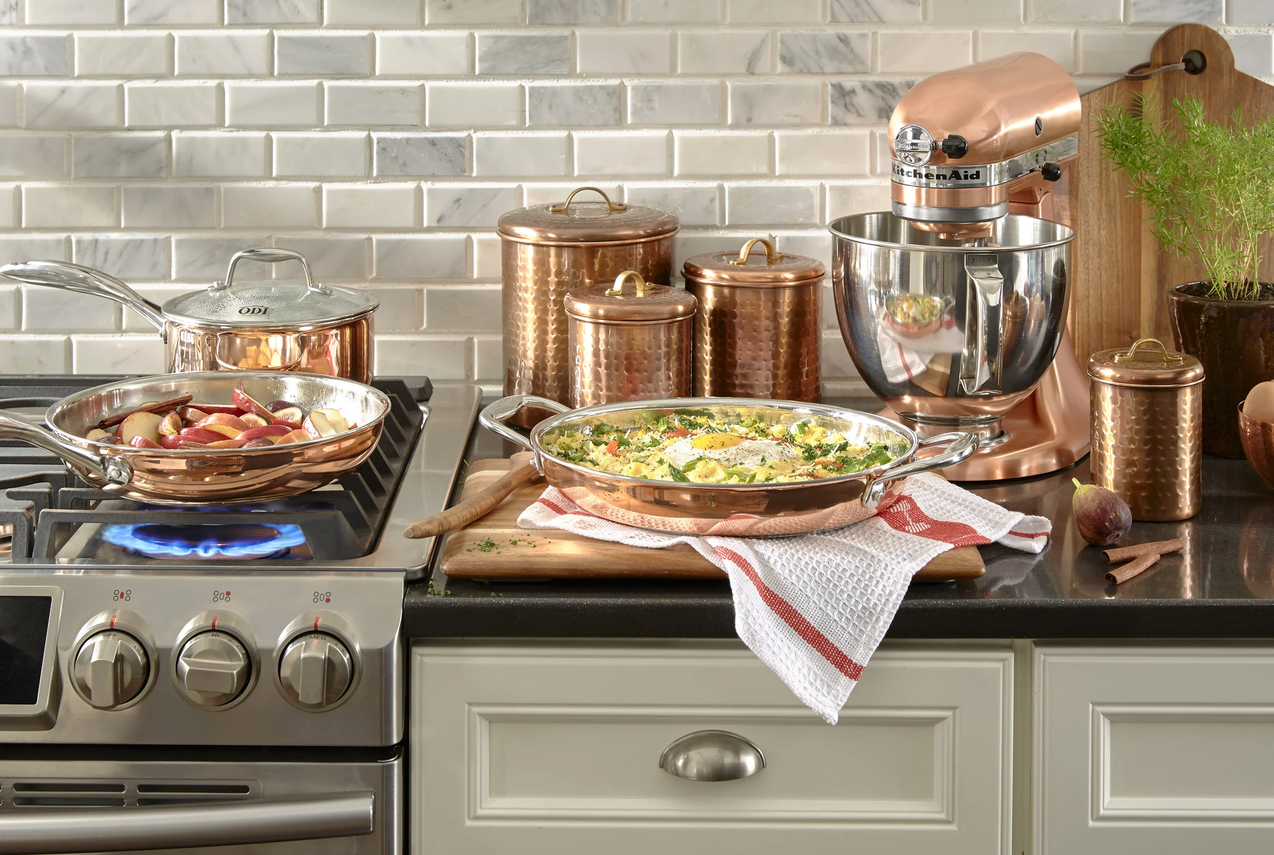 17_HOL_1017_MF_COOKWARE_SF-FINAL copy.jpg