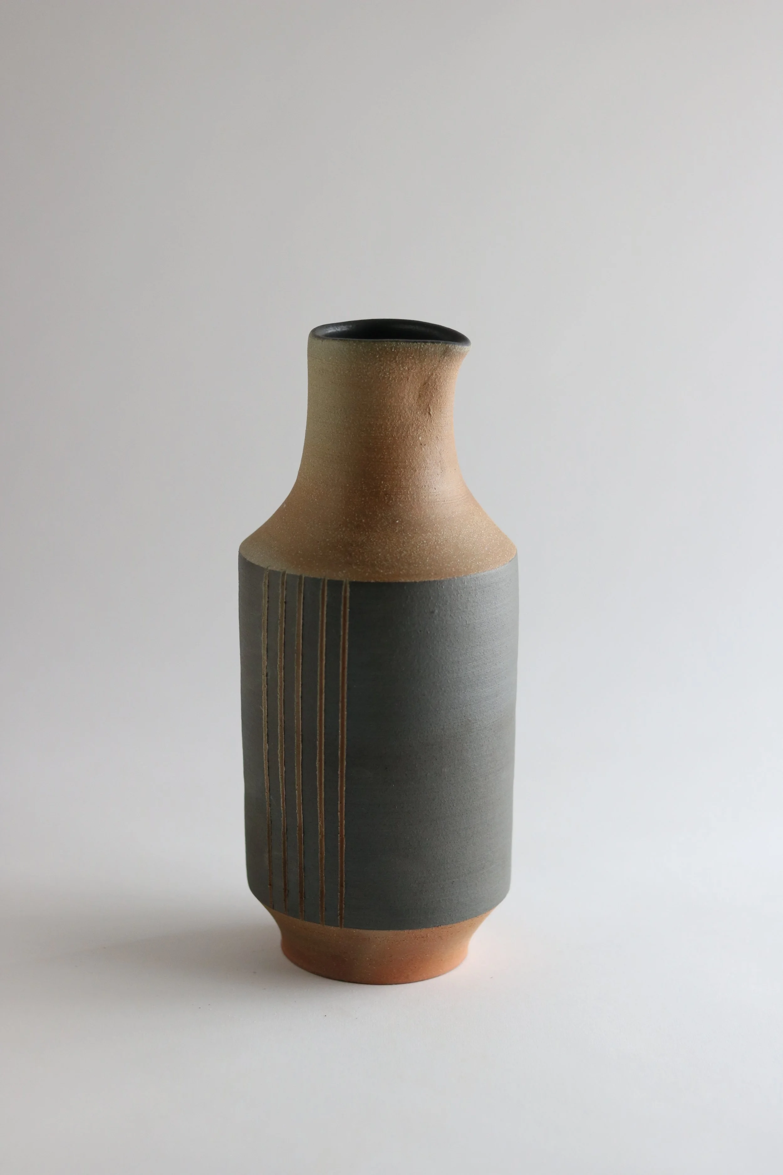 Midnight field carafe