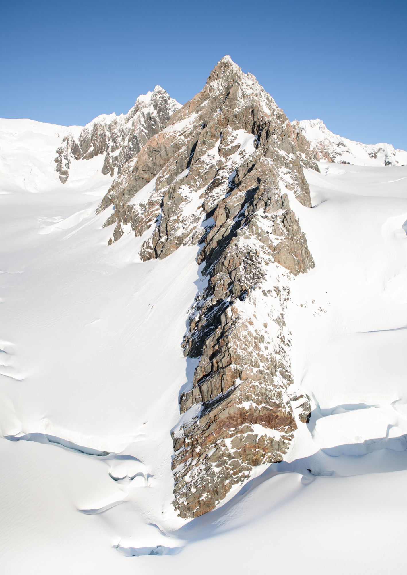 VerticalLeadingRock.jpg