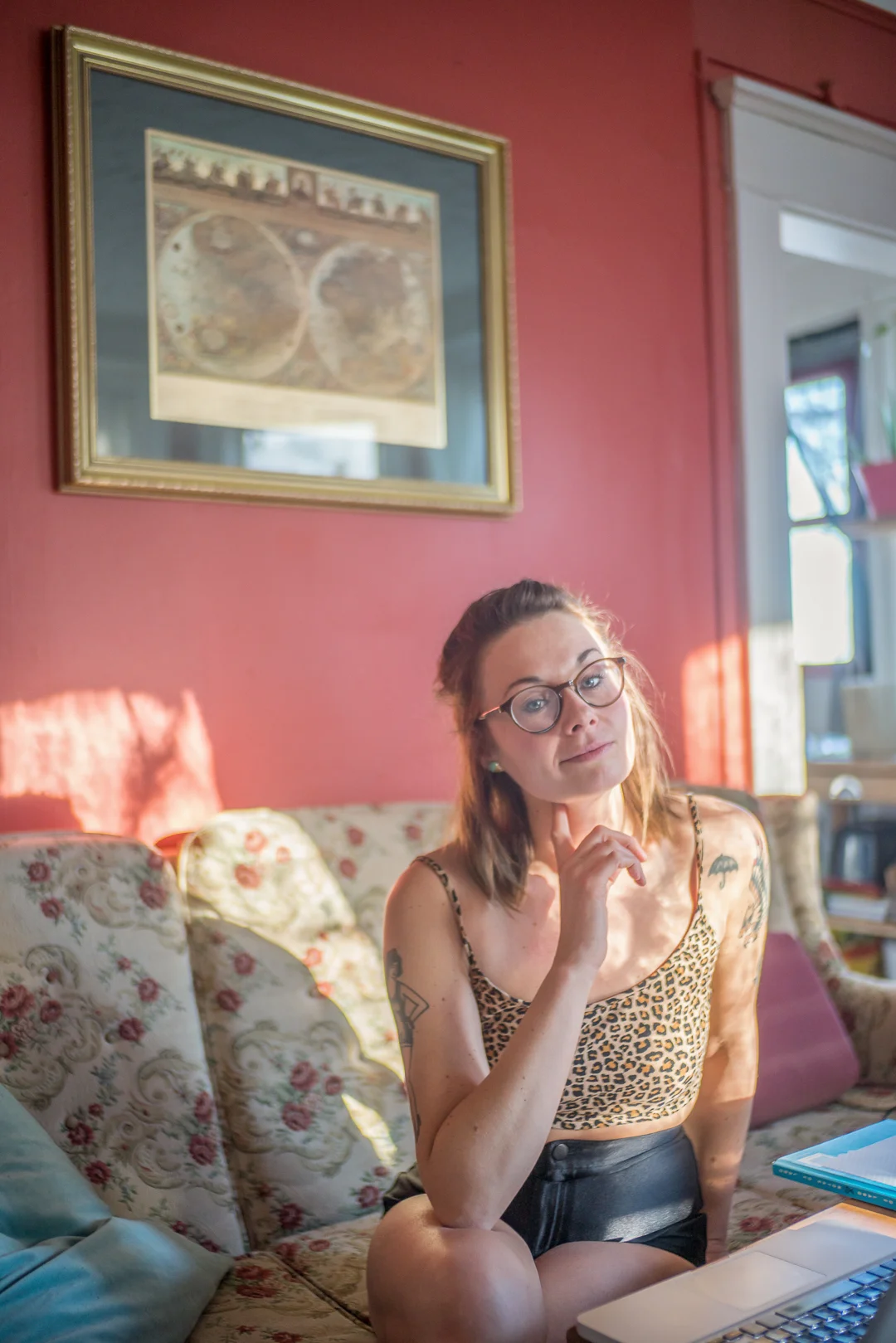 TY to my hunny Craig Knox for this capture in the old castle, Summer 2018.
