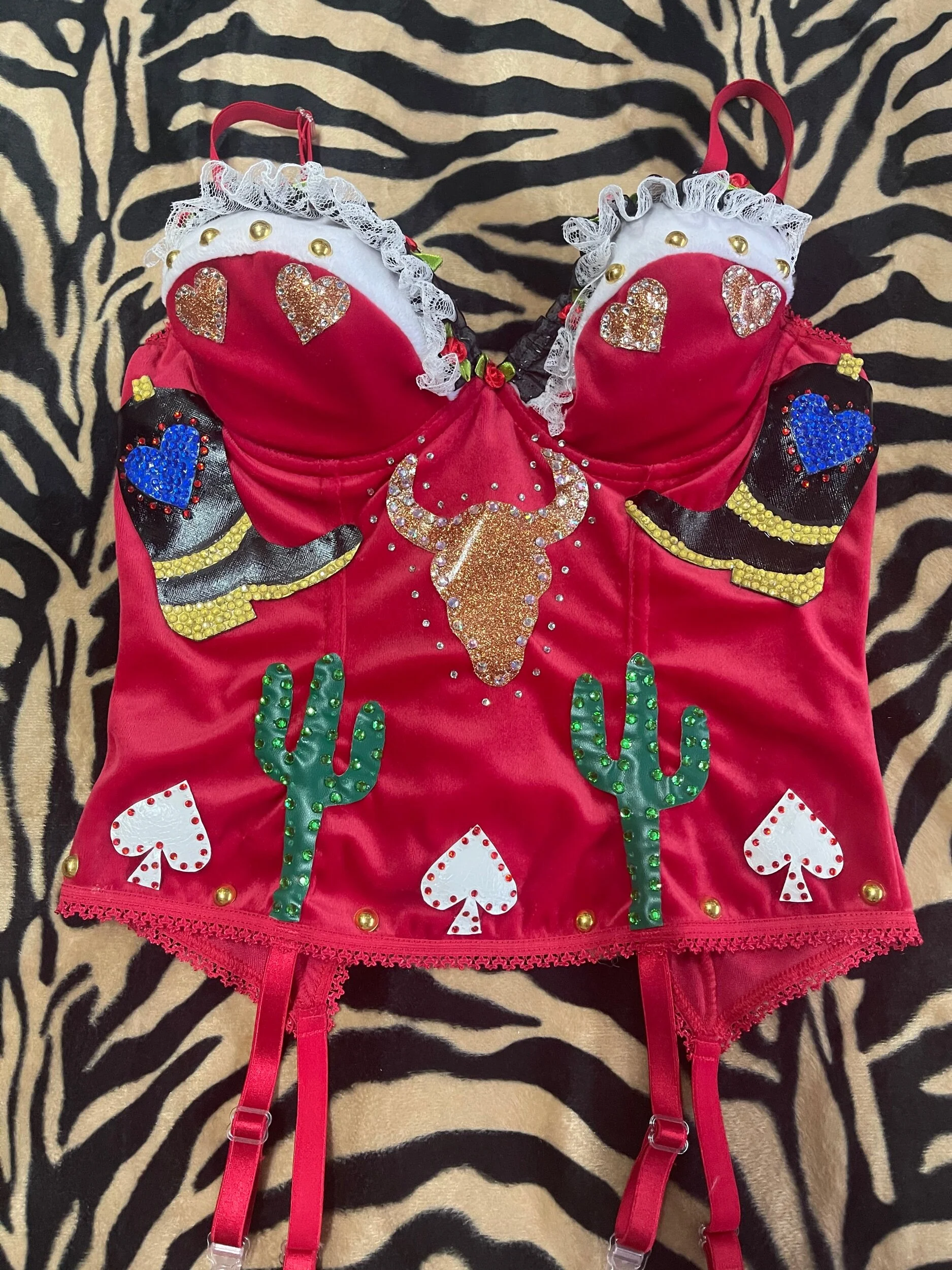 DB6B3D59-B7F9-404F-8268-32DF241B9B3D