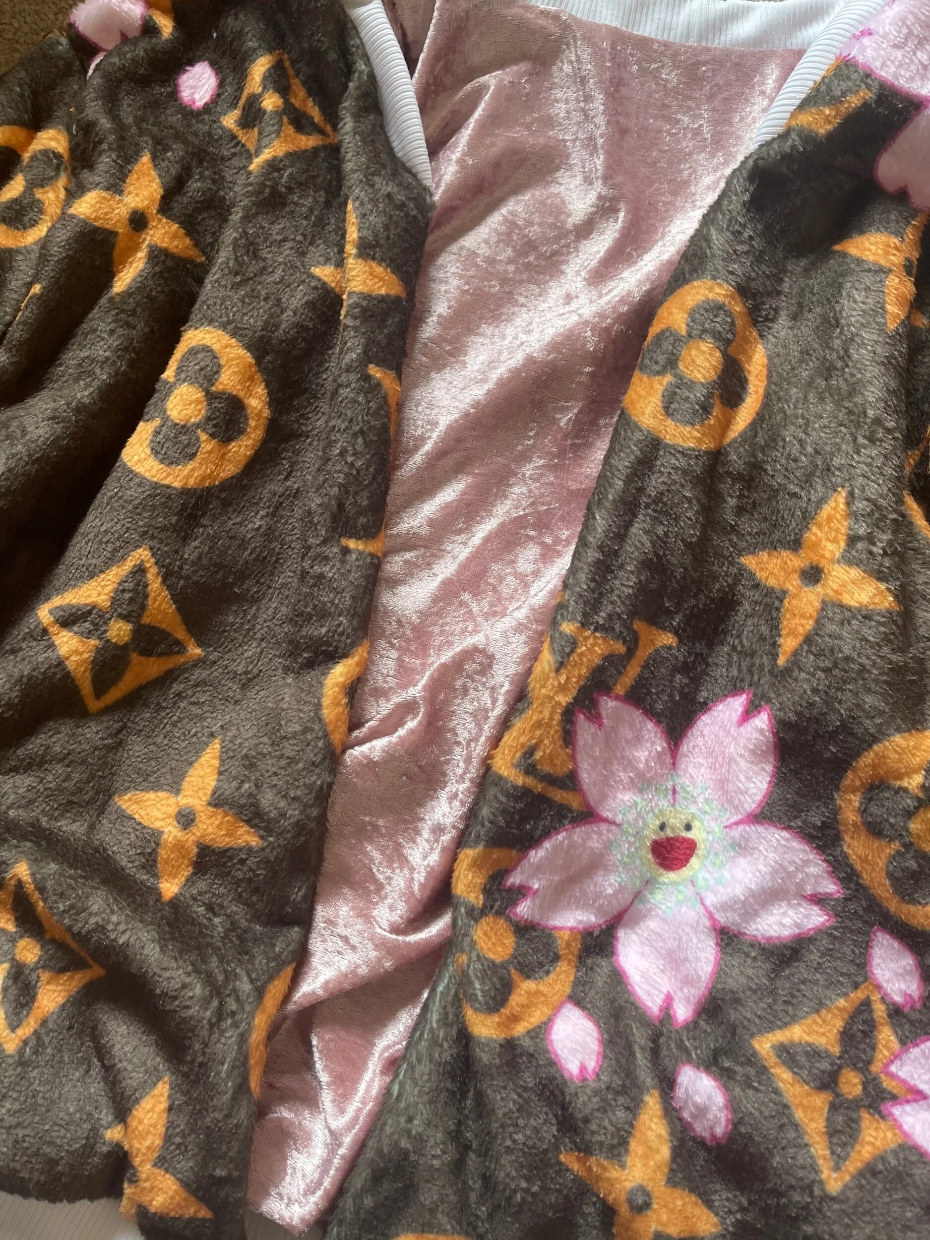 DC9F7FD3-74F5-4D52-B3F7-3F22F7457BF7