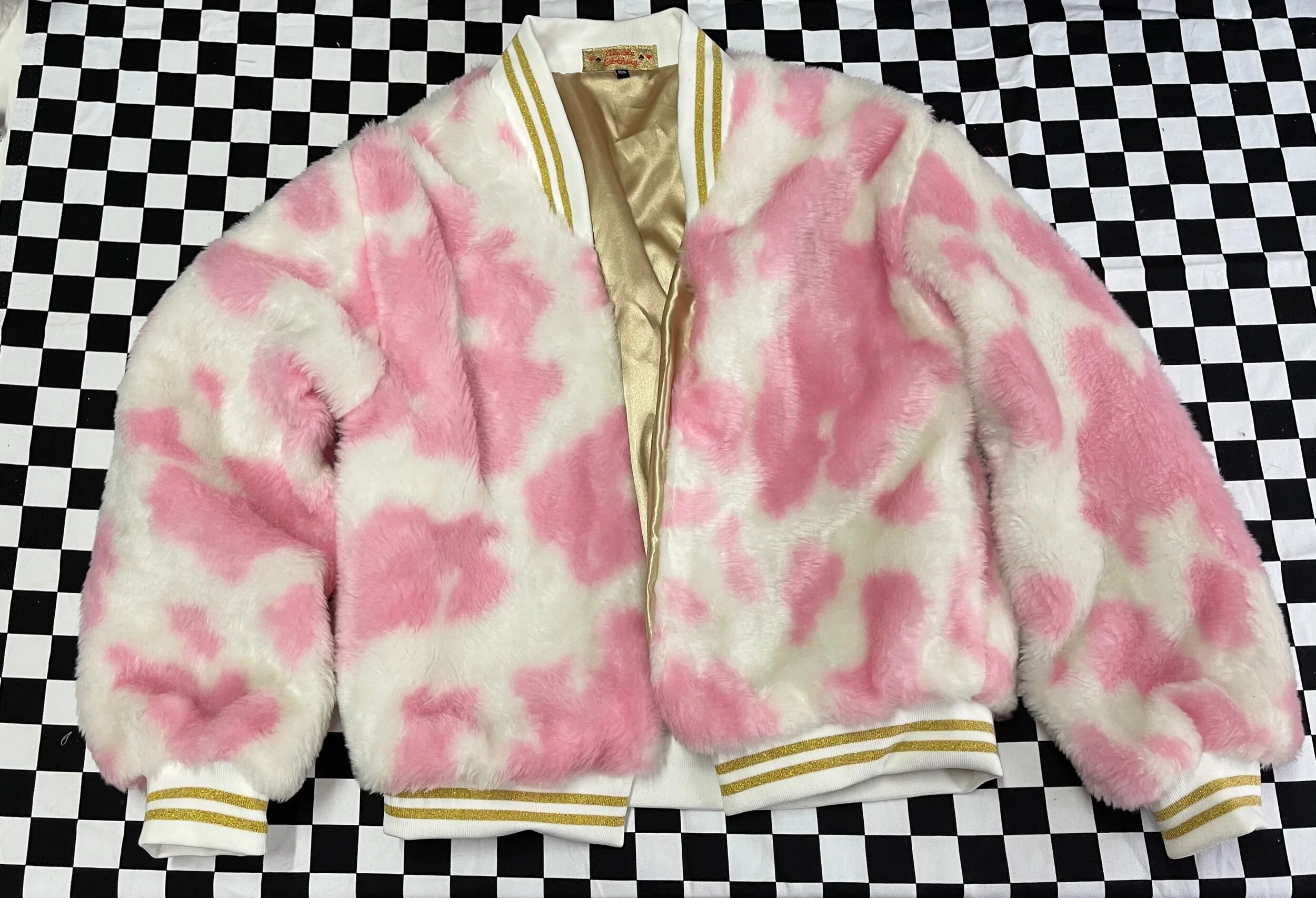 1DA8704B-5FC0-4C07-A357-292C8AEBE38E