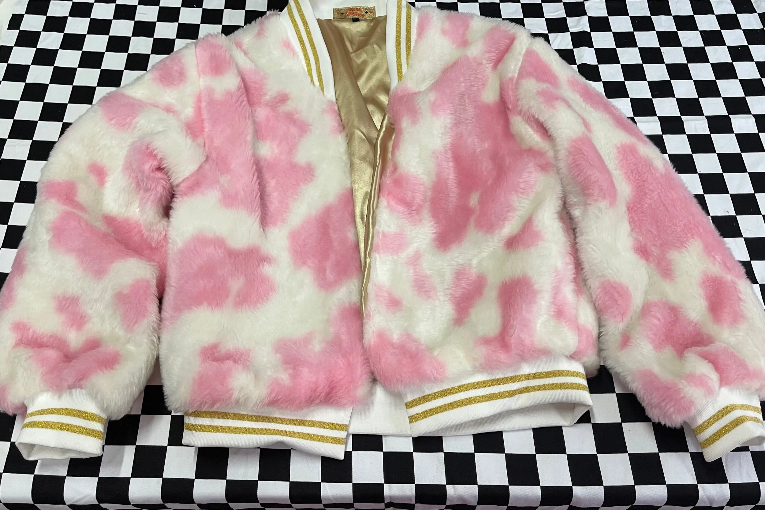 64667B4C-6C38-42A3-A2C2-5897ED3B59A0