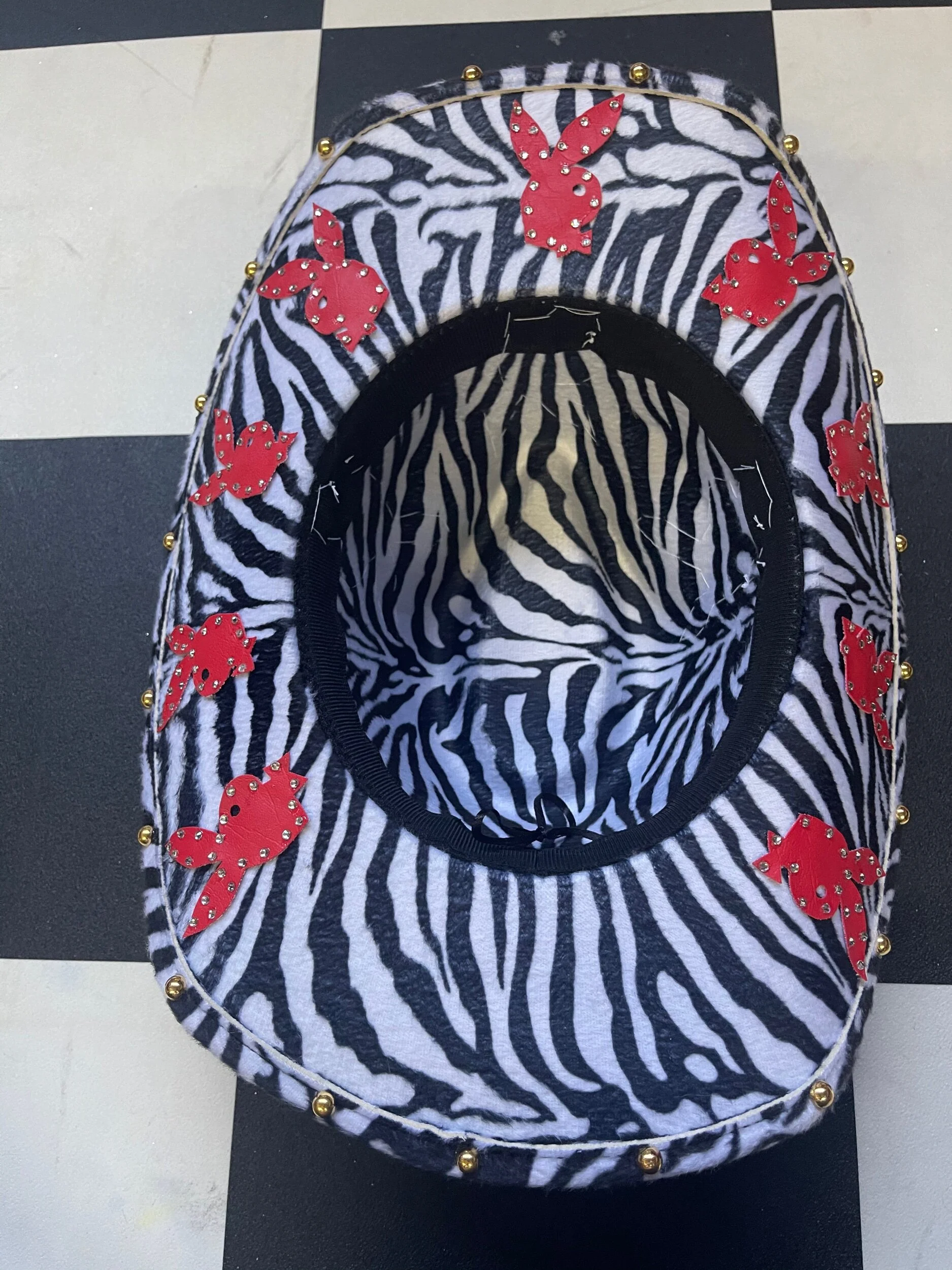 E487C2D4-6CA1-4CE2-8D5A-0C88A1EDC32C