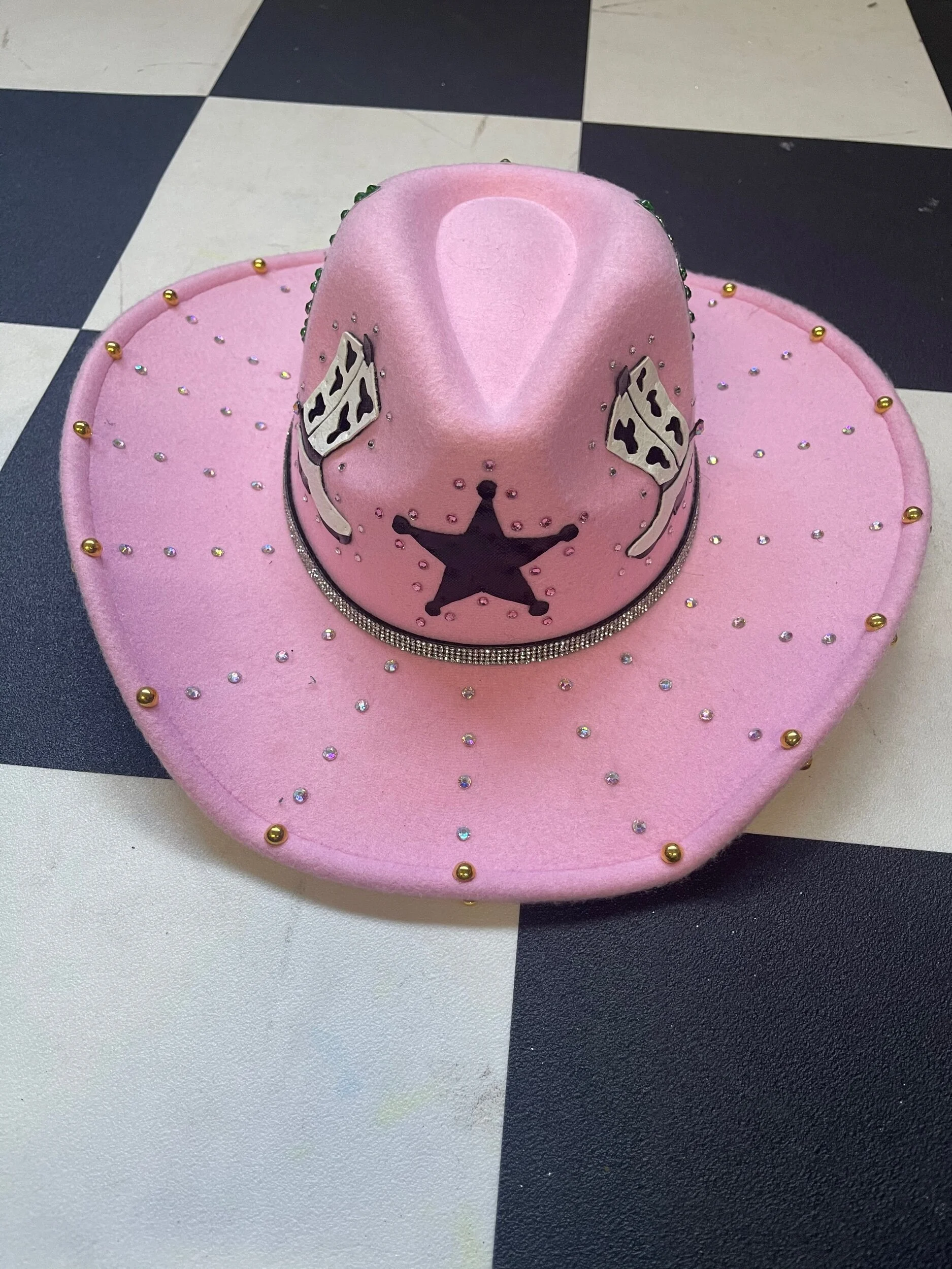 FC8341C7-2E2C-4CF6-B3F8-805FEBFB046B