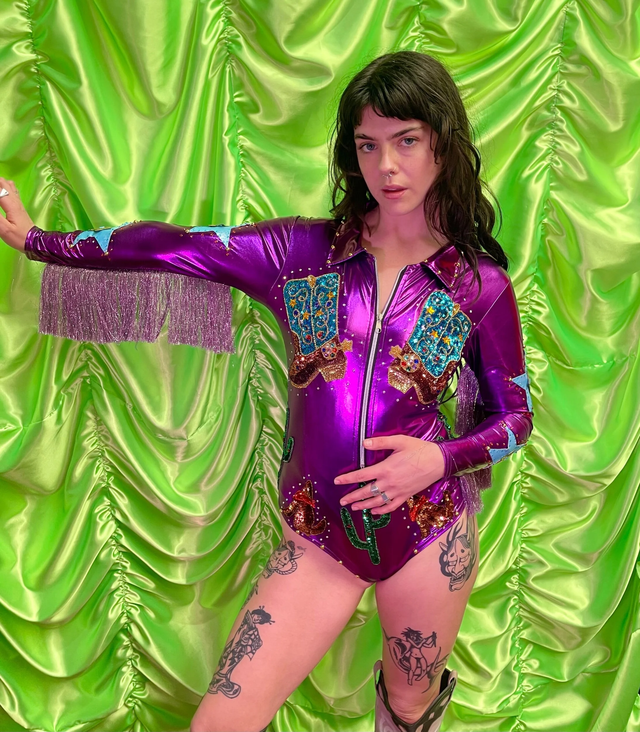 E8EF509C-AA3F-4AB4-9E7A-60CCAC53E416