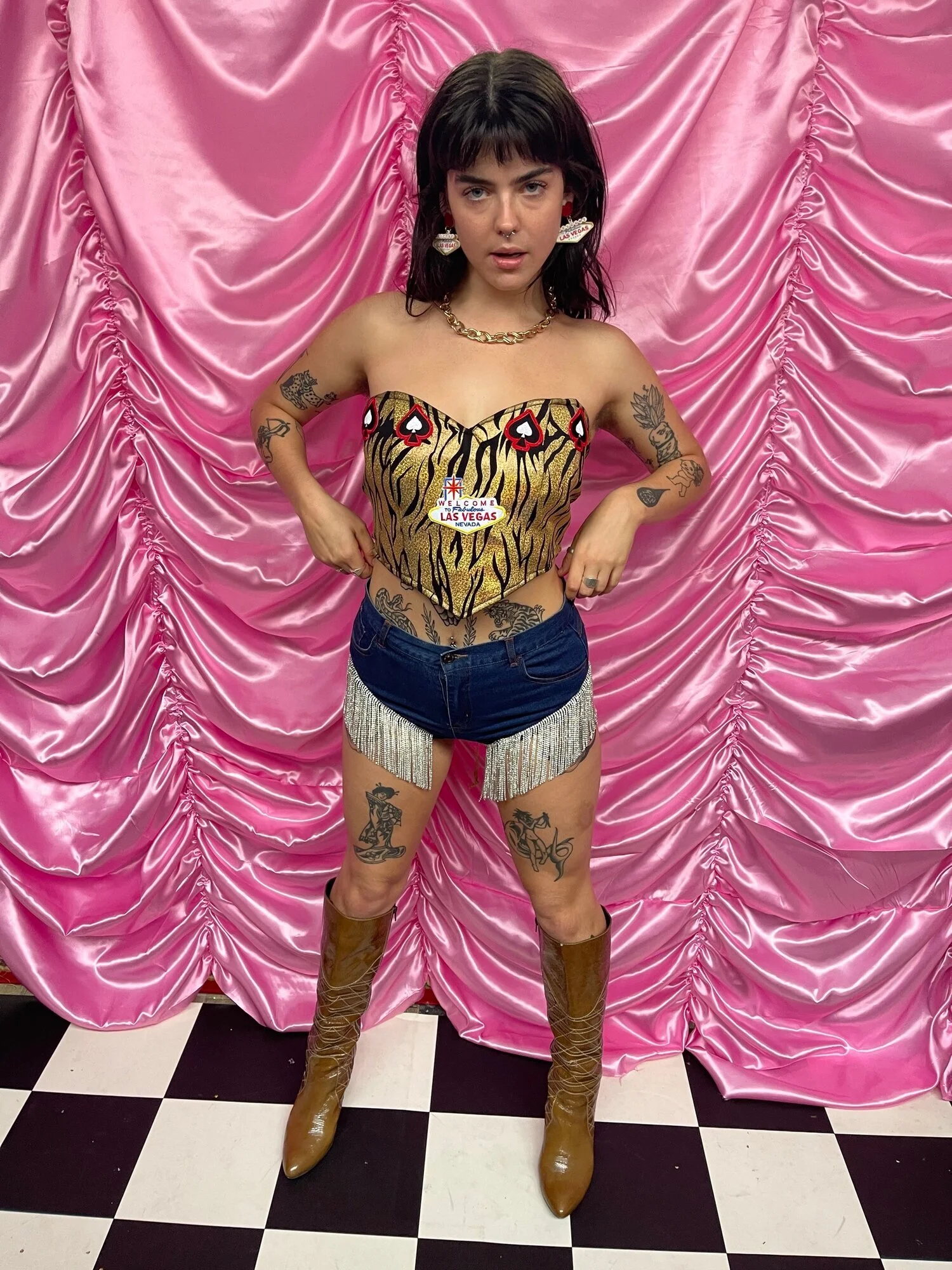 FB1E4C4C-2D71-4A65-86BA-125F37B425EE