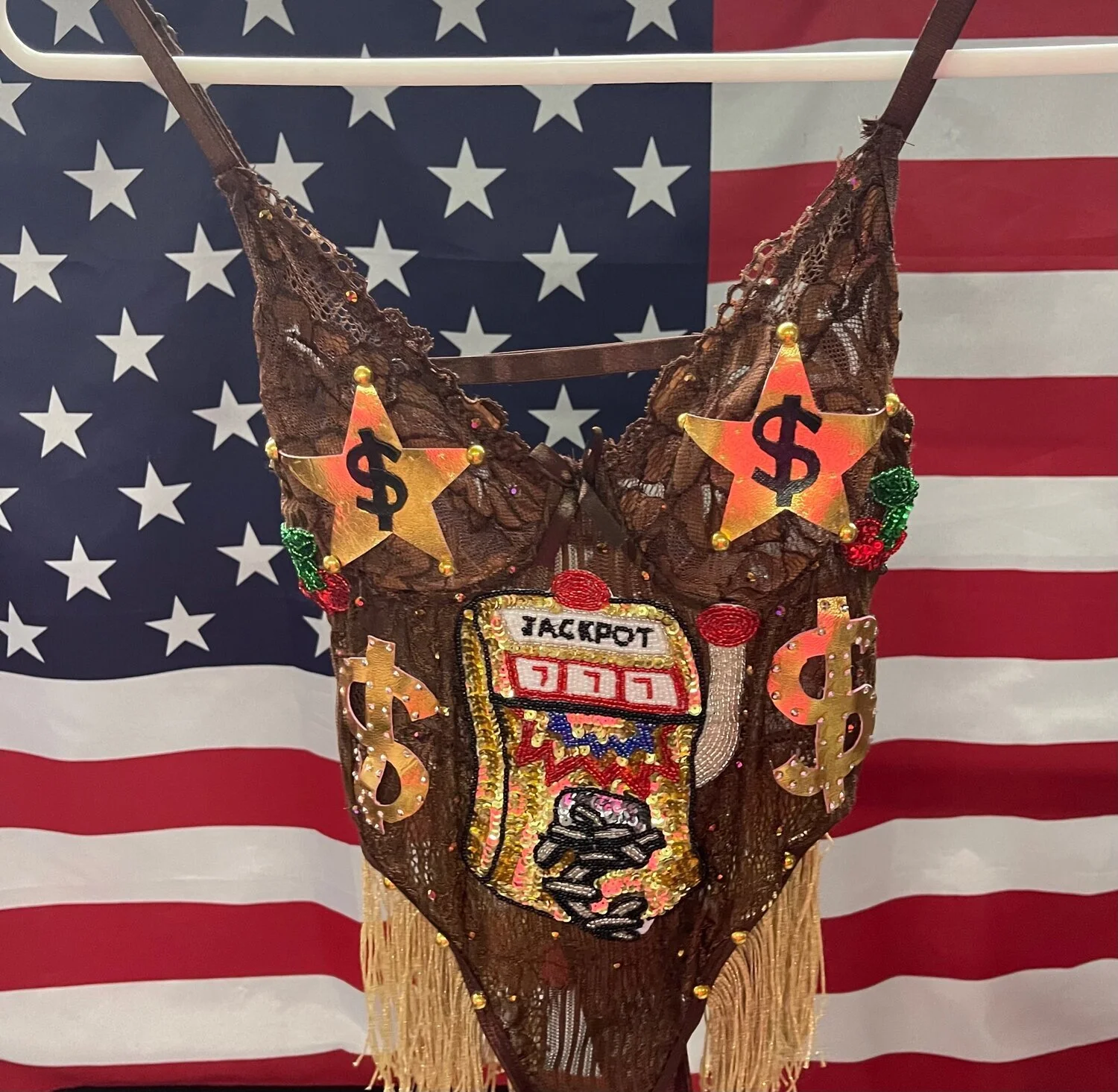 09C56A1D-7311-4FB7-BBF9-E9DC99FF9273