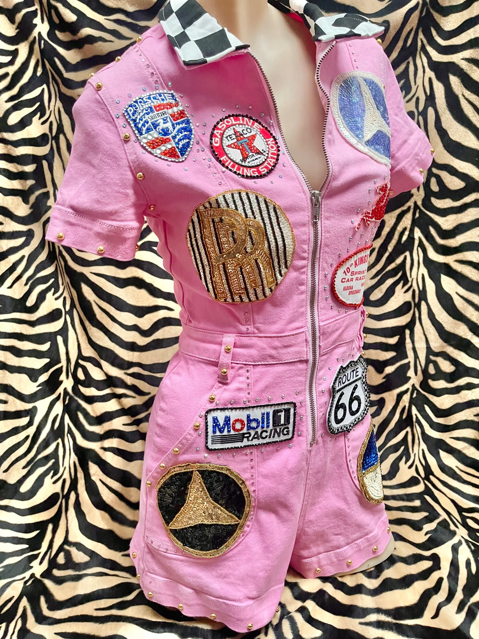 3FCE427F-F6E3-4373-B567-66BA1D2708C8