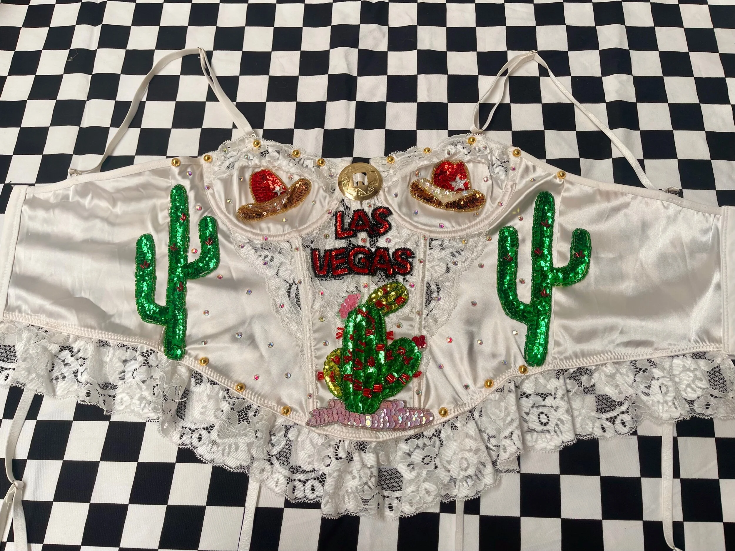 FE03AF67-758A-443C-80F5-C513EED53B10