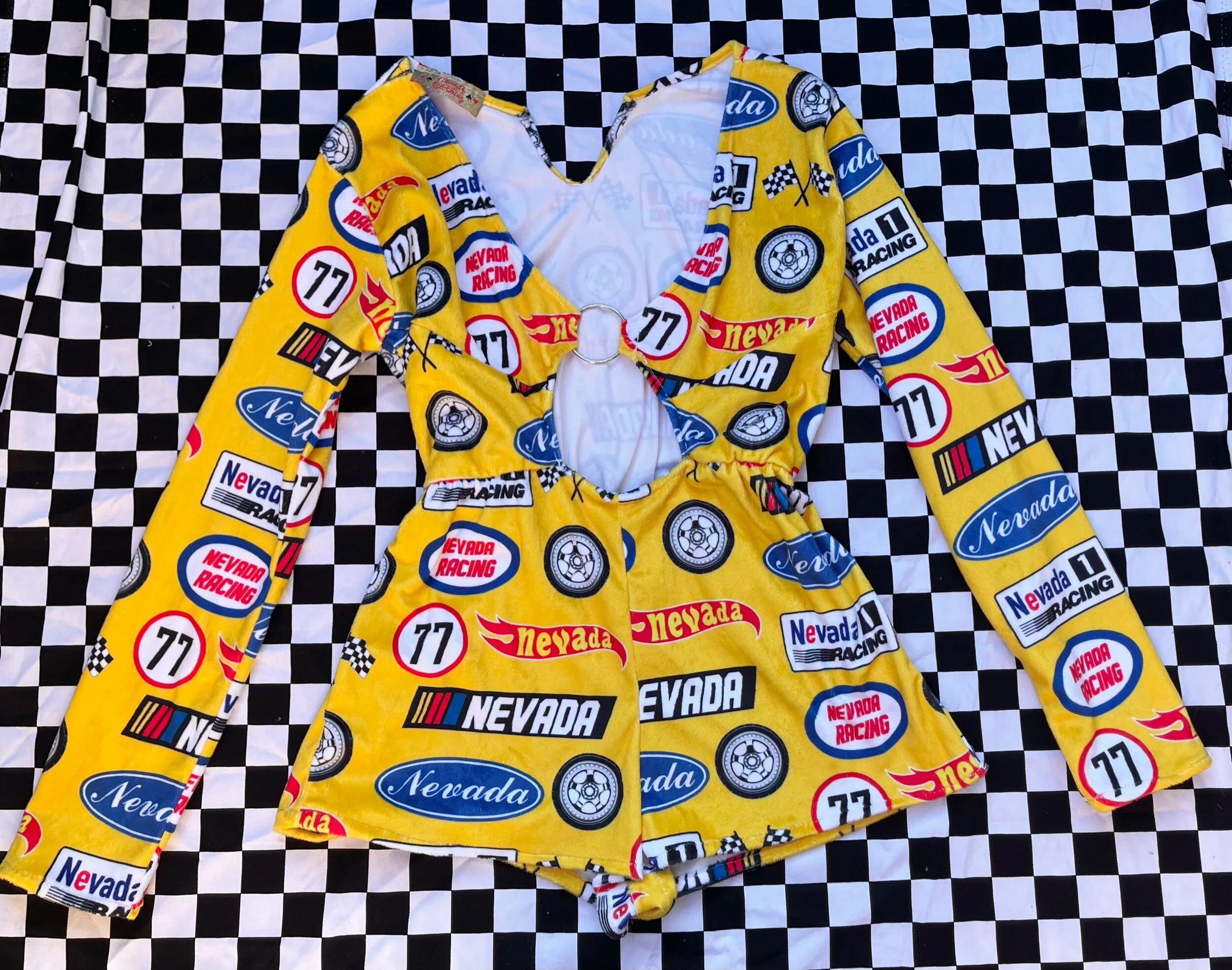 7AB8516E-8DE4-4032-9CC3-17BE440F52DB