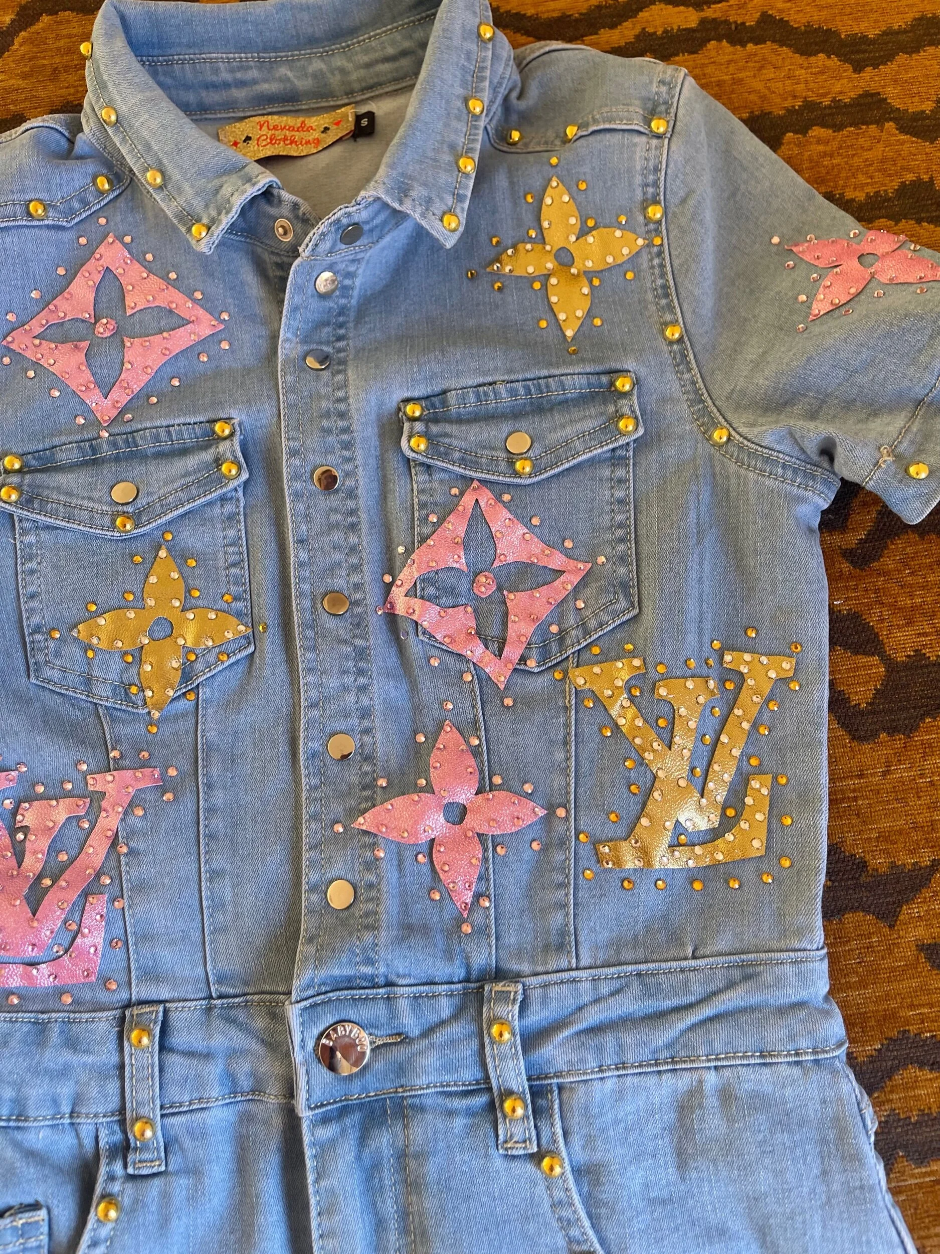 B6740818-1ADB-44E4-A8C3-5B396F70C6CB