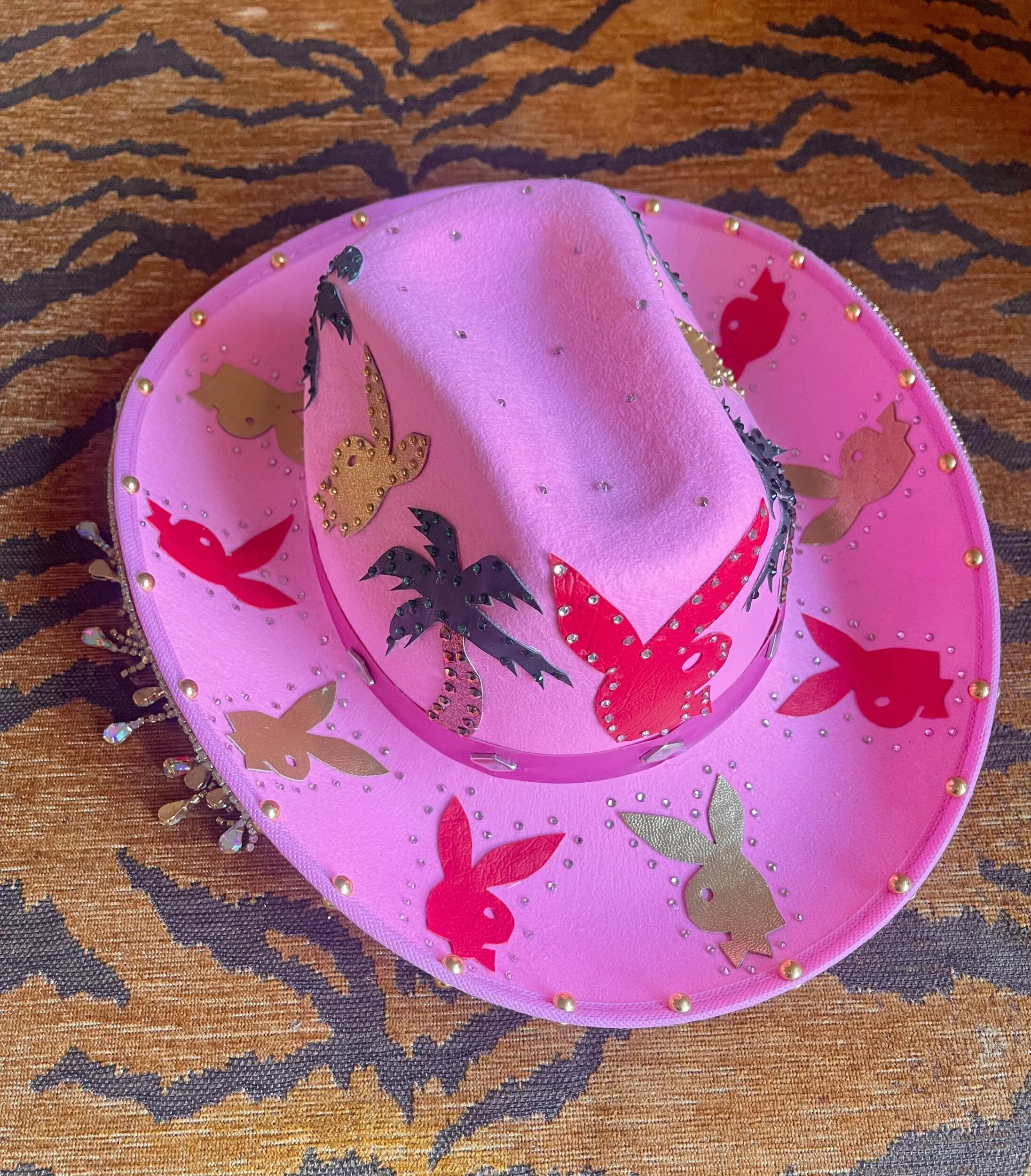 CFEB9E81-DEAB-4F7D-9EF4-06965E228D39