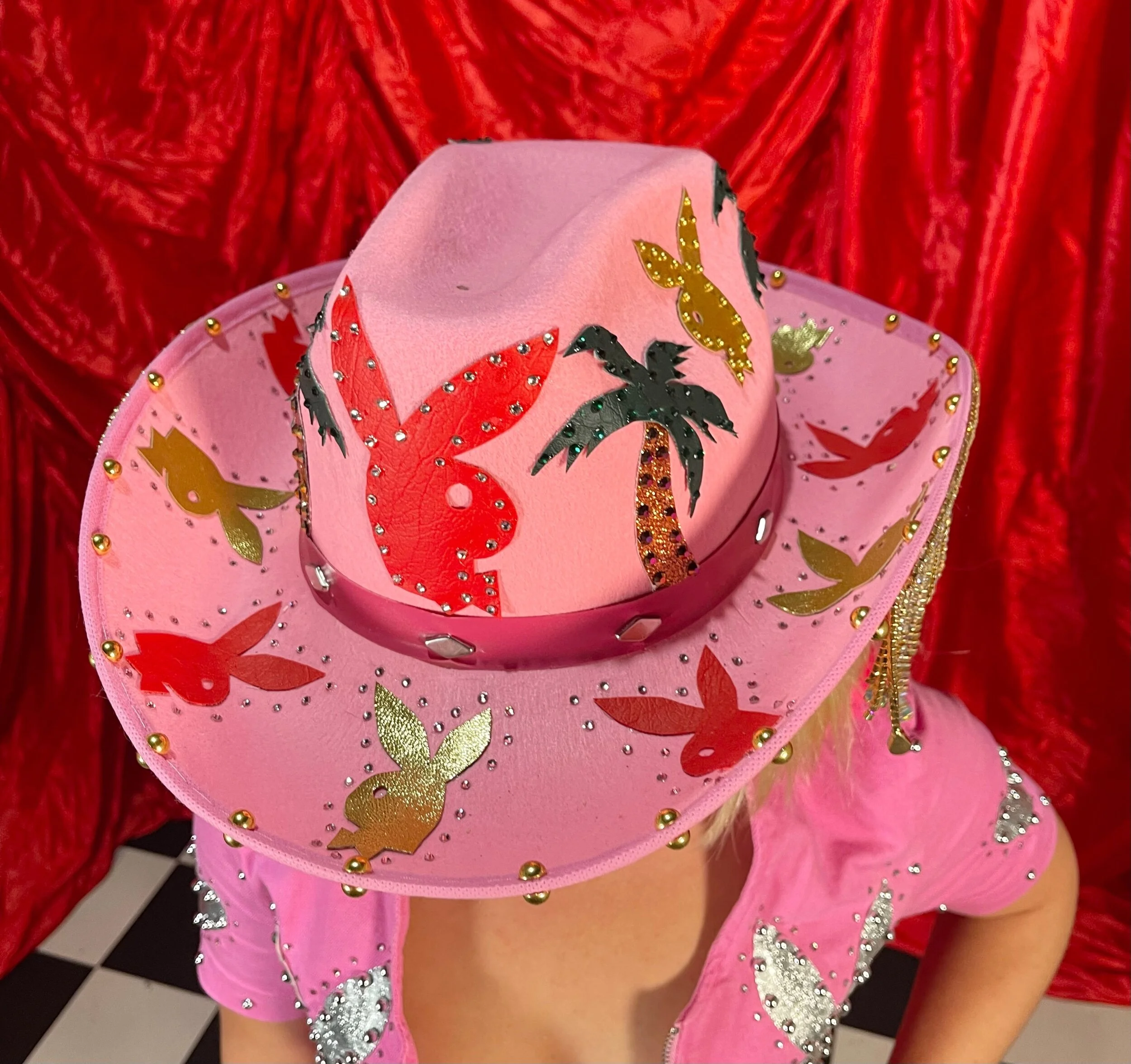 B26A85DF-4F07-405C-8F09-B8511D68C6B8