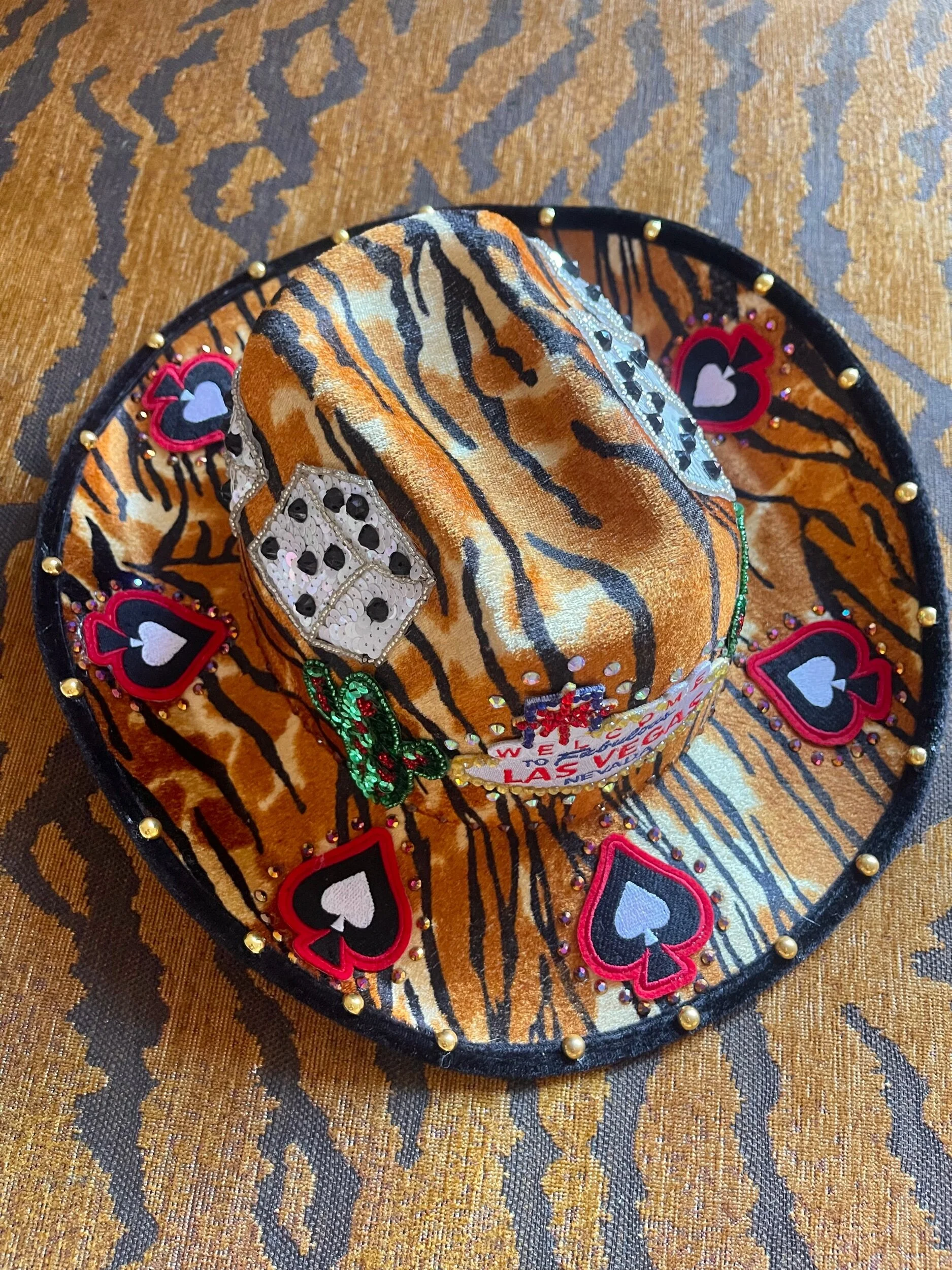 6C8DCC52-09D4-4538-8ED4-C5CFA8D32DD8