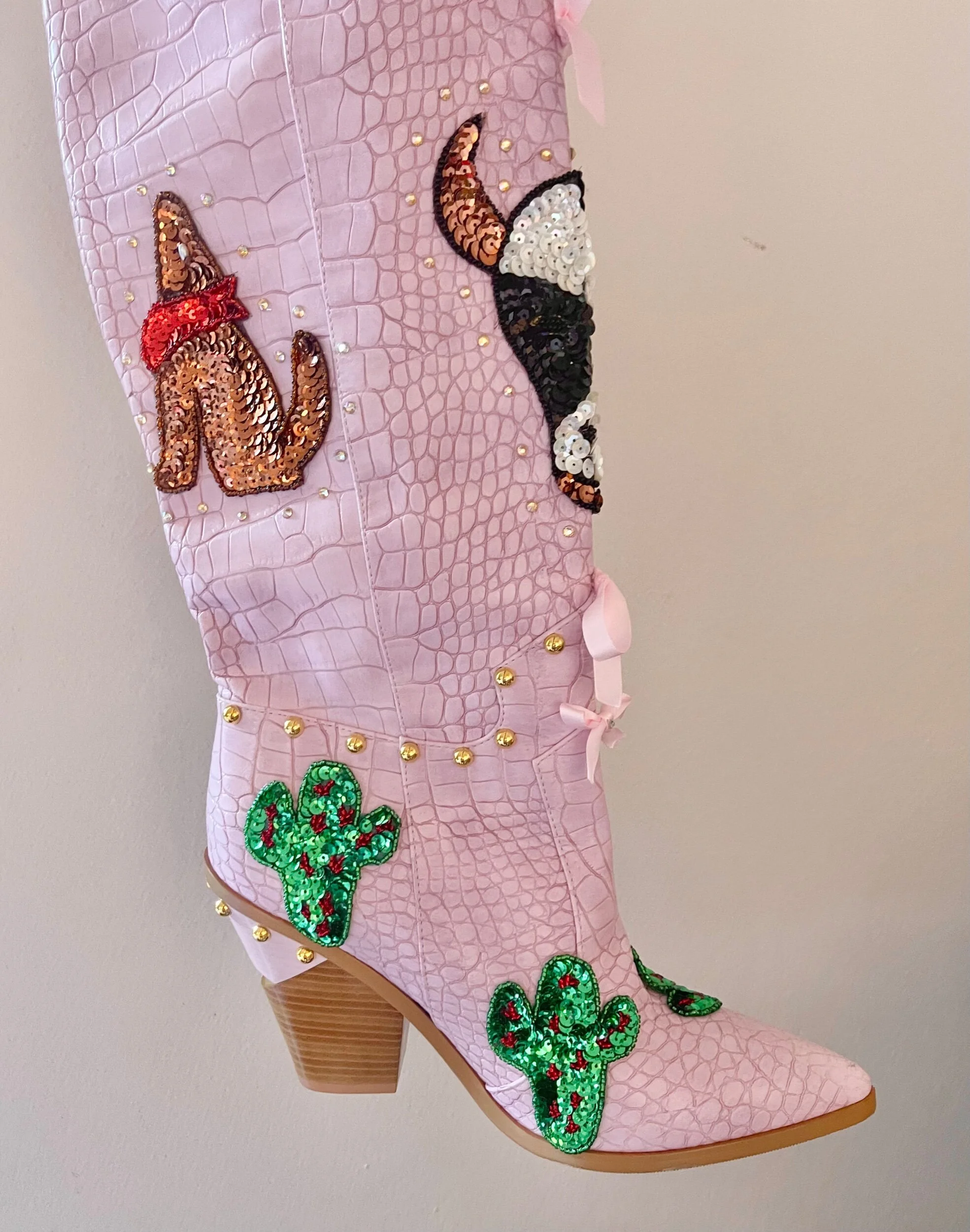 63800E16-C2A8-4BB2-8166-62C5B6D42C91