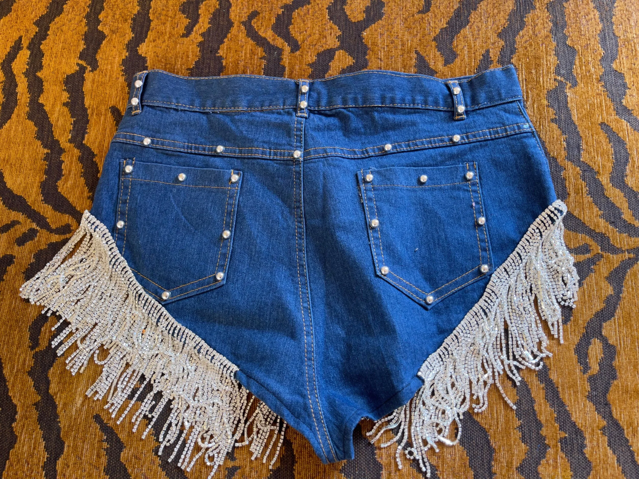 EF0A3B16-E3EB-48C3-A7B7-0CE3F84E6D32