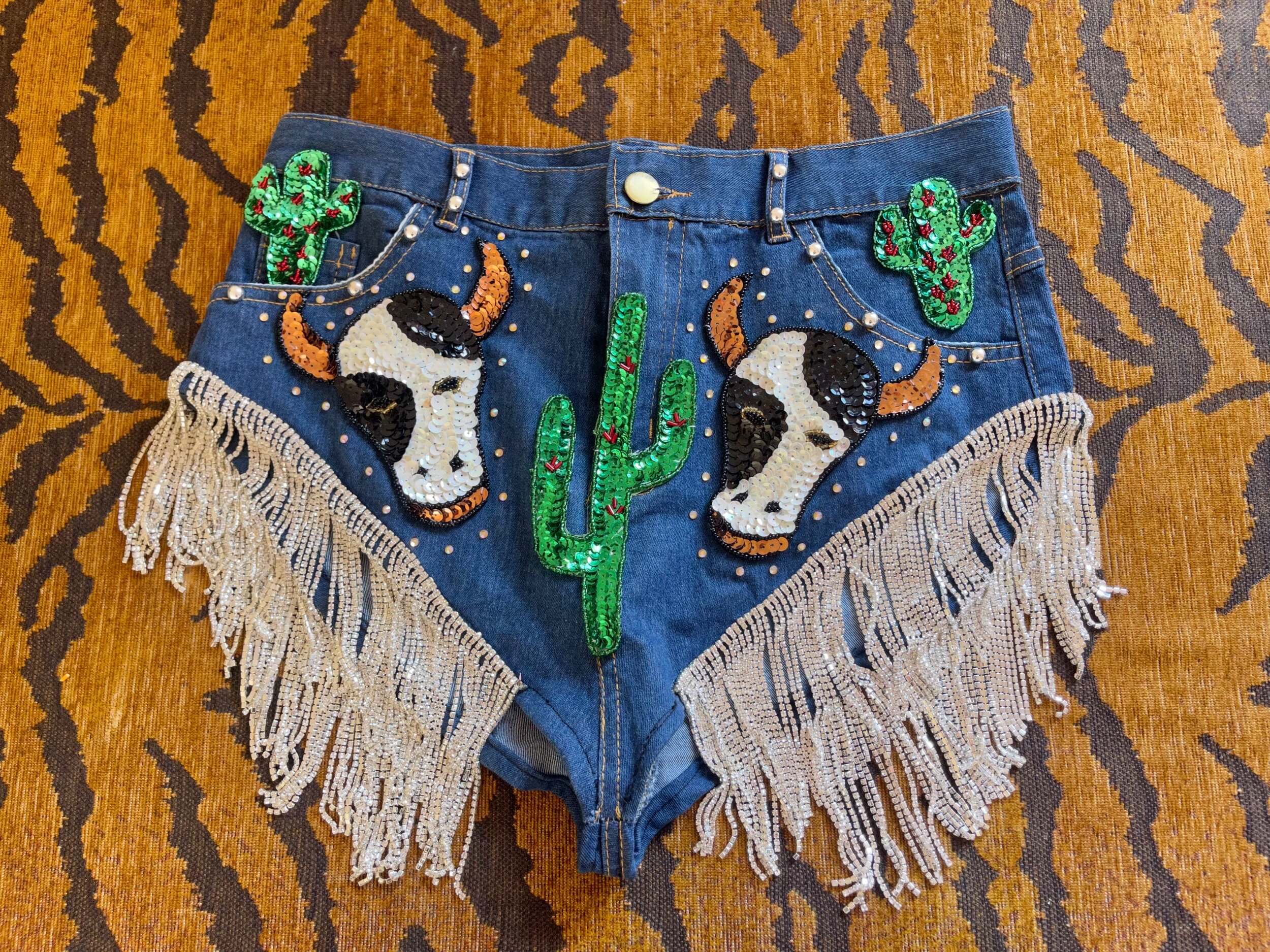 AFE562E8-EC5D-41F2-B9C2-EBA0E554B80F