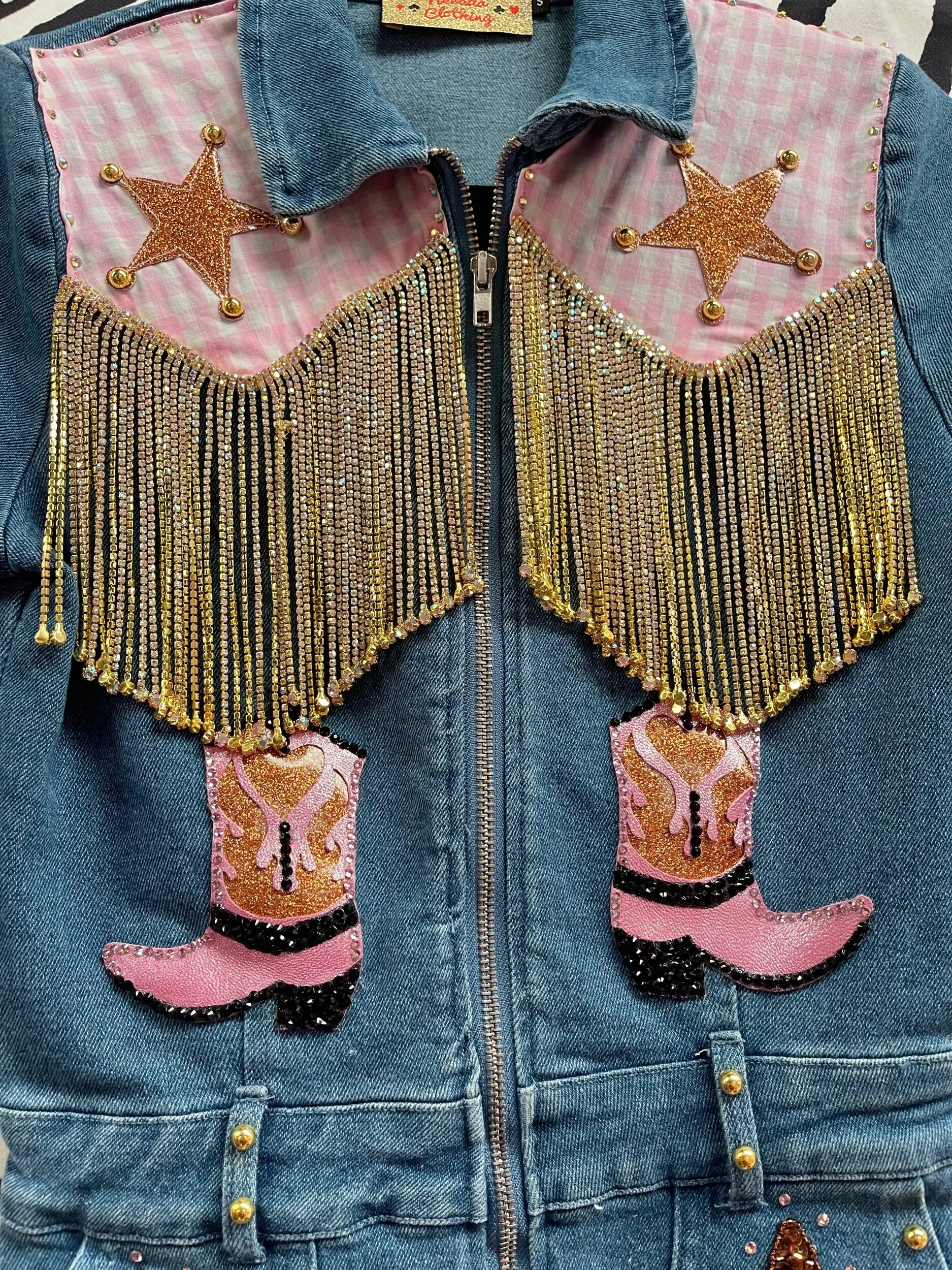 9D395DB6-687C-4101-979B-2A0370E02C19