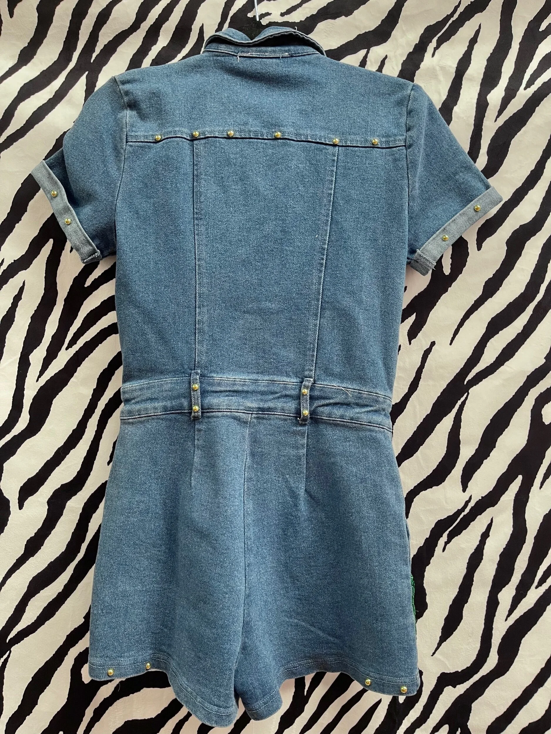 C783B5D3-B86B-49E0-B03A-A94A0CC44FD7